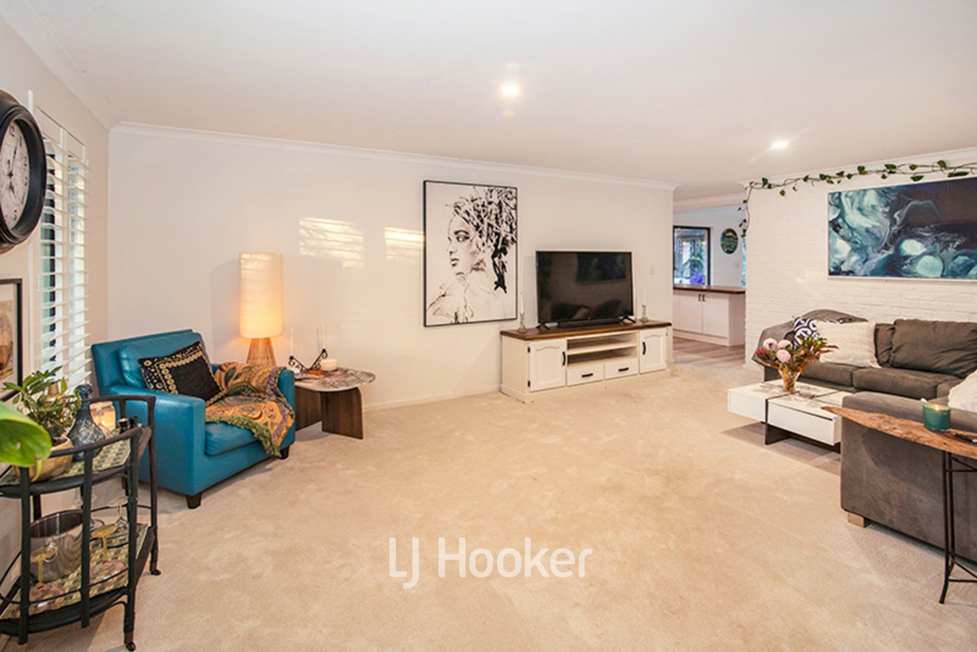 32 The Enclave — photo 10 of 25