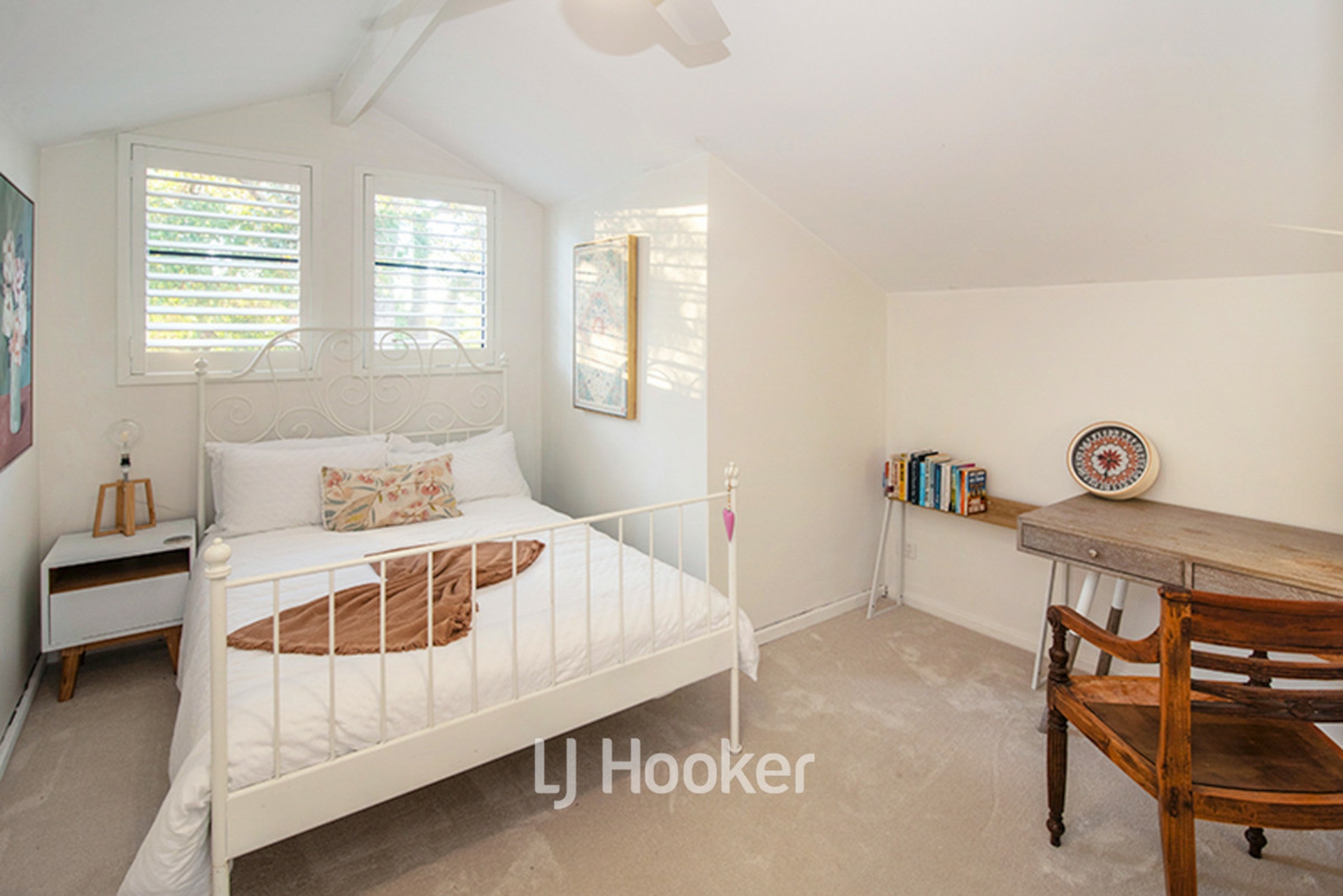 32 The Enclave — photo 19 of 25