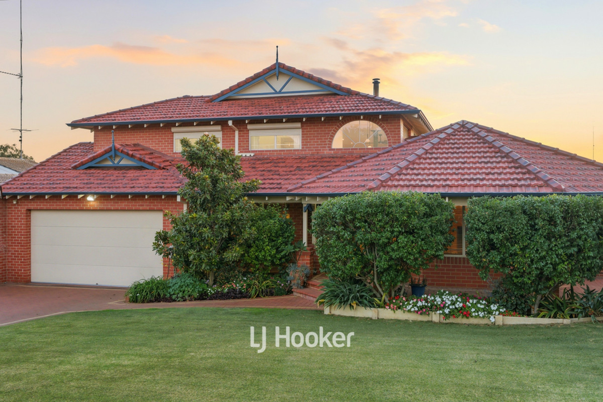 9 Carpenter Terrace — photo from LJ Hooker Property South West WA