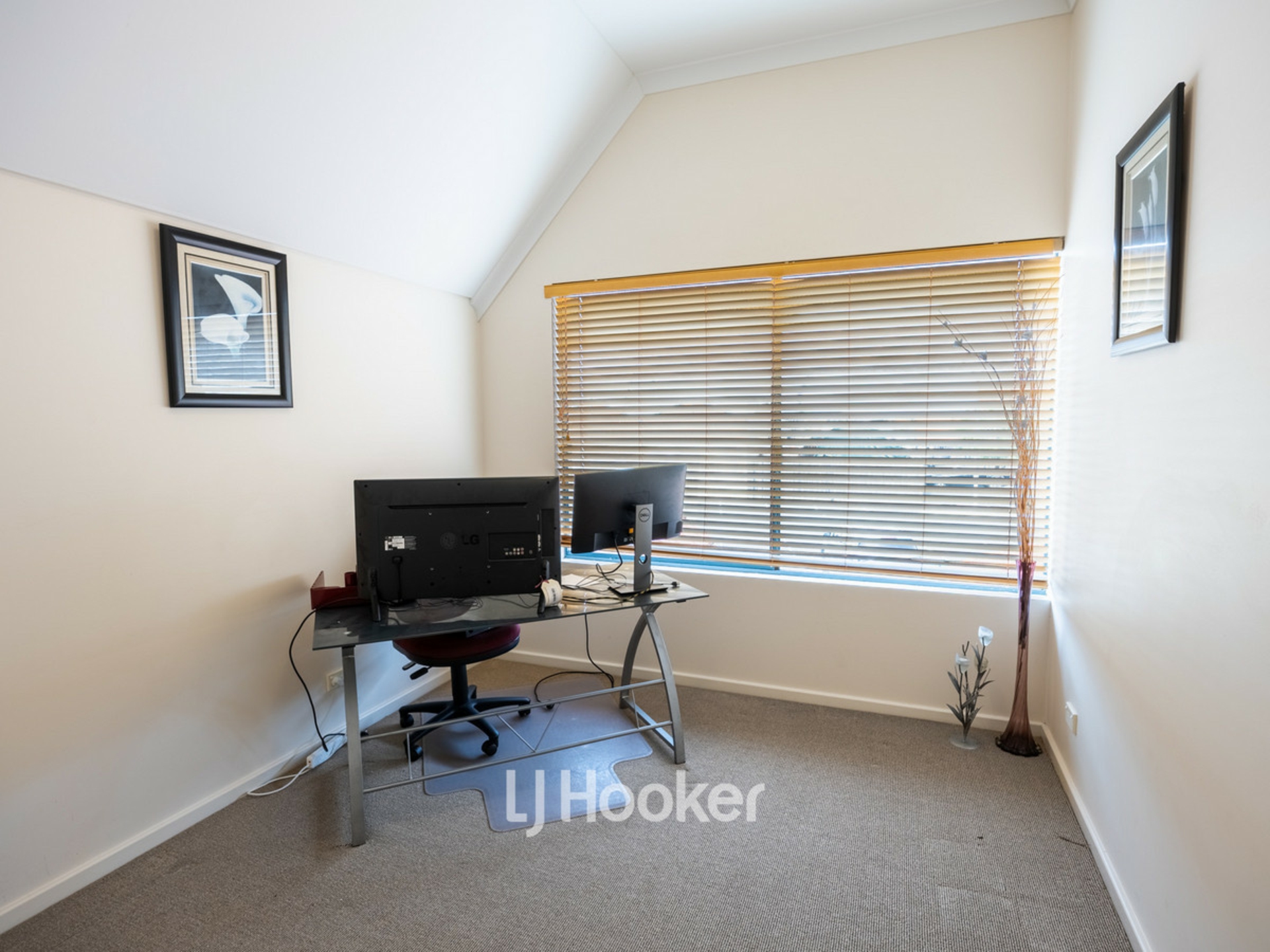 18/19-27 Spinnaker Boulevard — photo 7 of 15