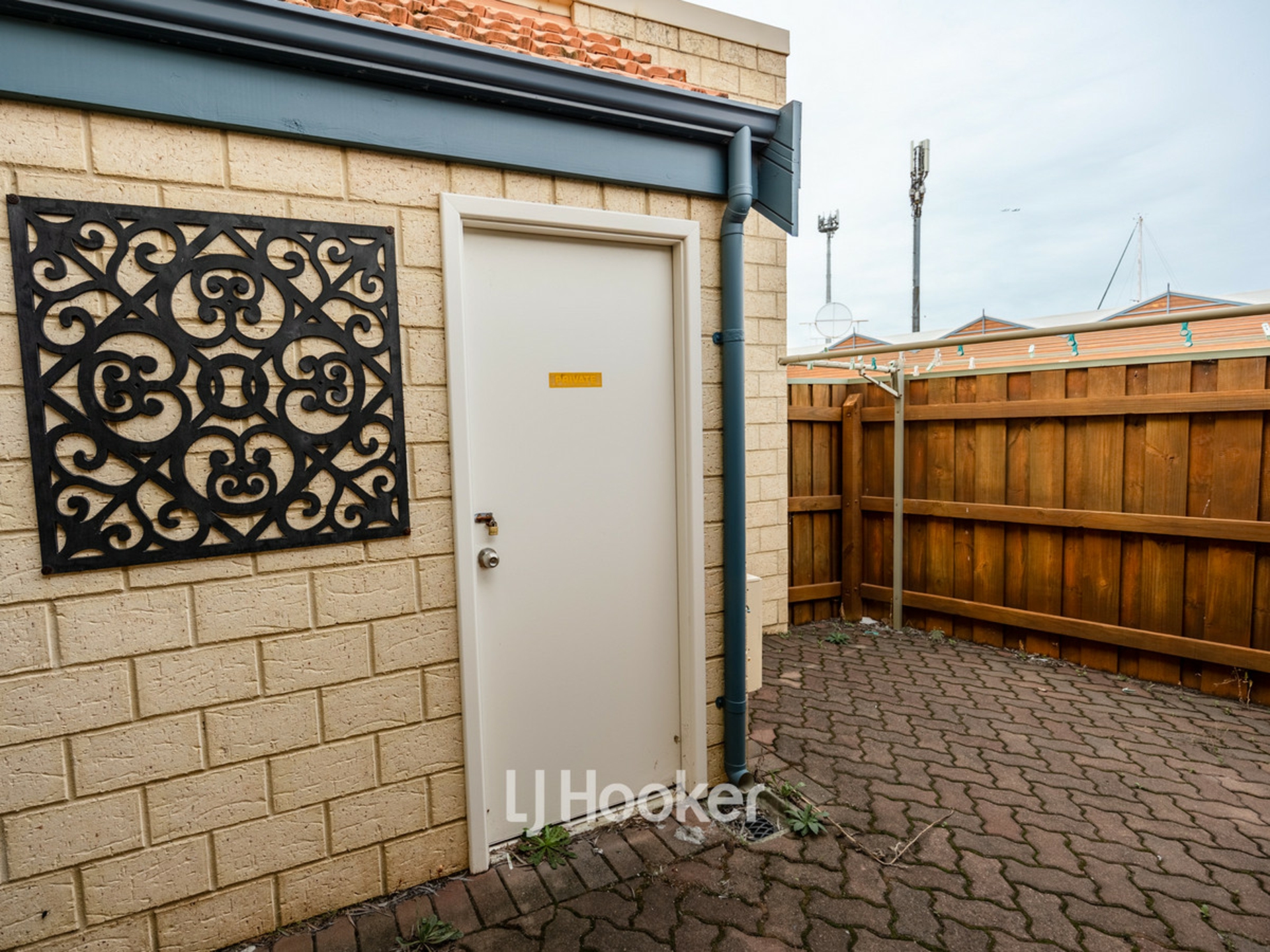 18/19-27 Spinnaker Boulevard — photo 14 of 15