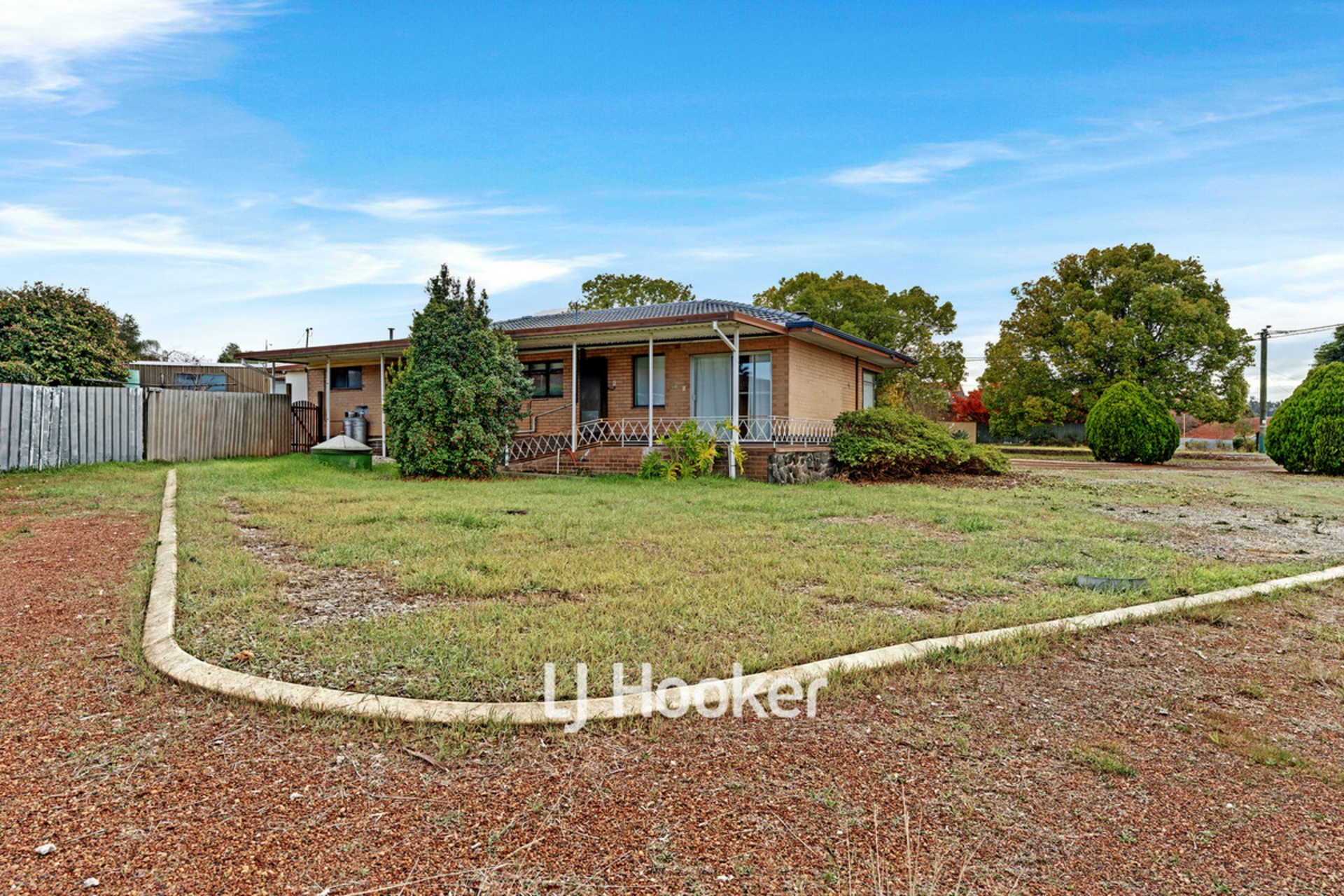 63 Swanstone Street — photo 5 of 29