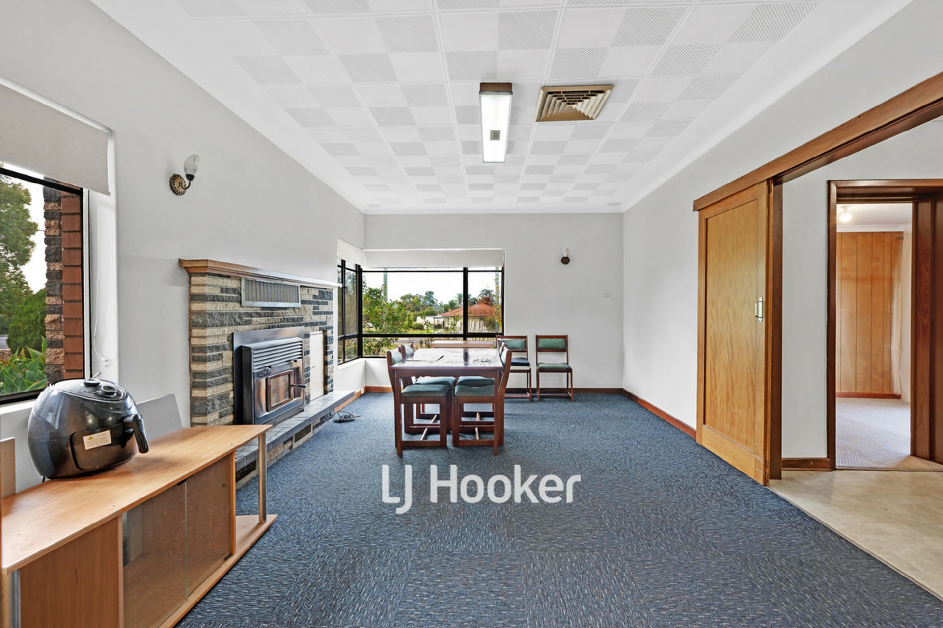 63 Swanstone Street — photo 9 of 29