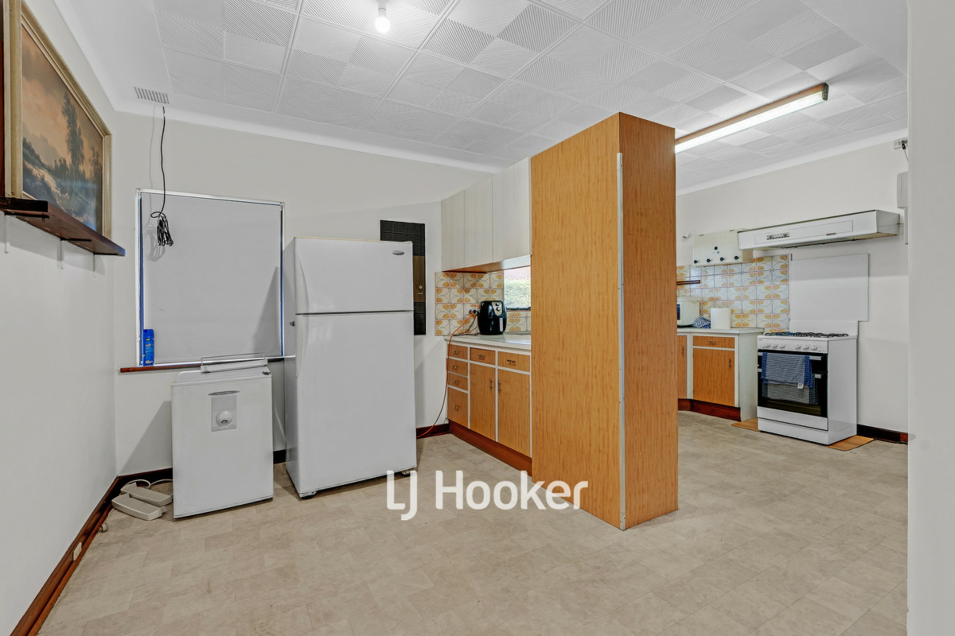 63 Swanstone Street — photo 10 of 29