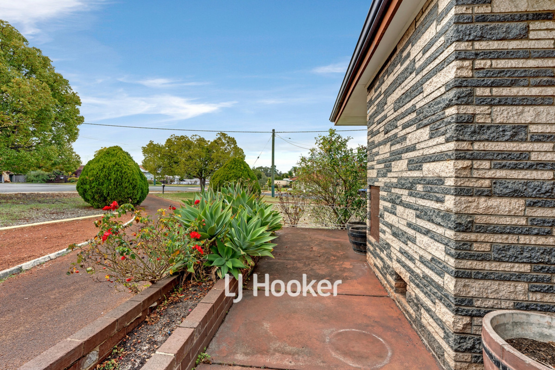 63 Swanstone Street — photo 27 of 29