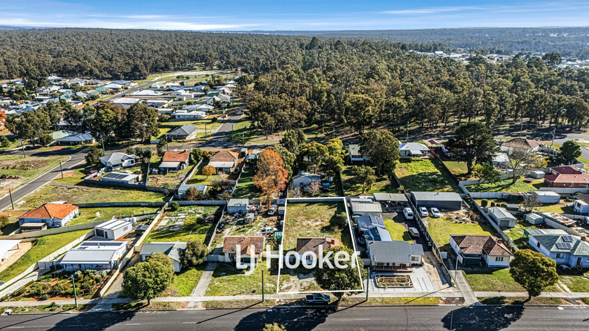 29 Moore Street — photo 2 of 24