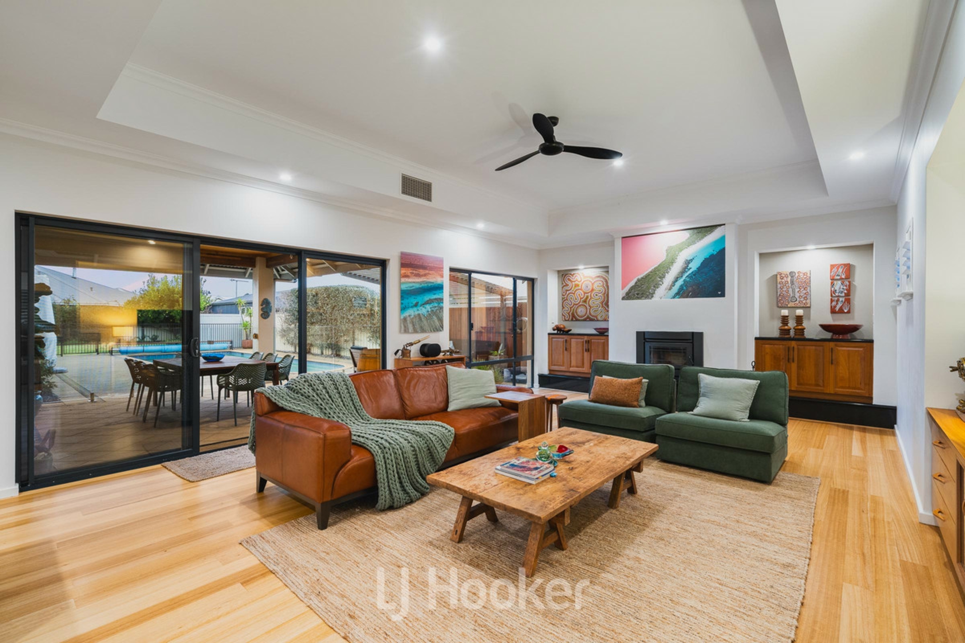 4 The Enclave — photo 10 of 27