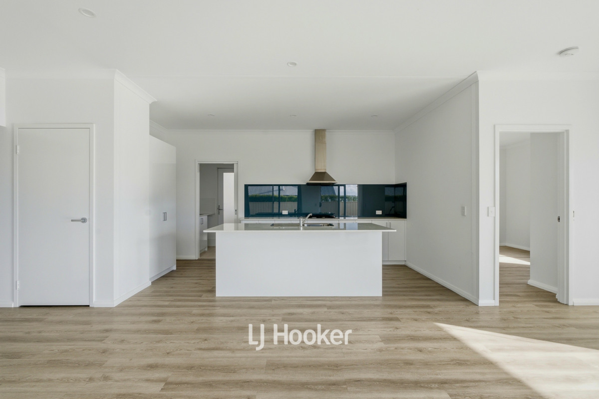 14 Waldorf Road — photo 6 of 29