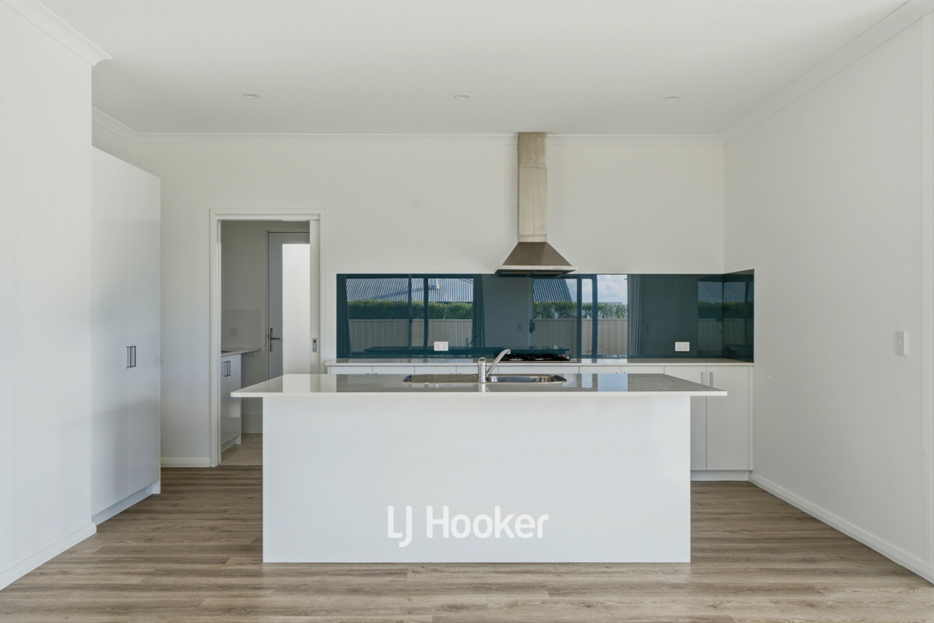 14 Waldorf Road — photo 8 of 29
