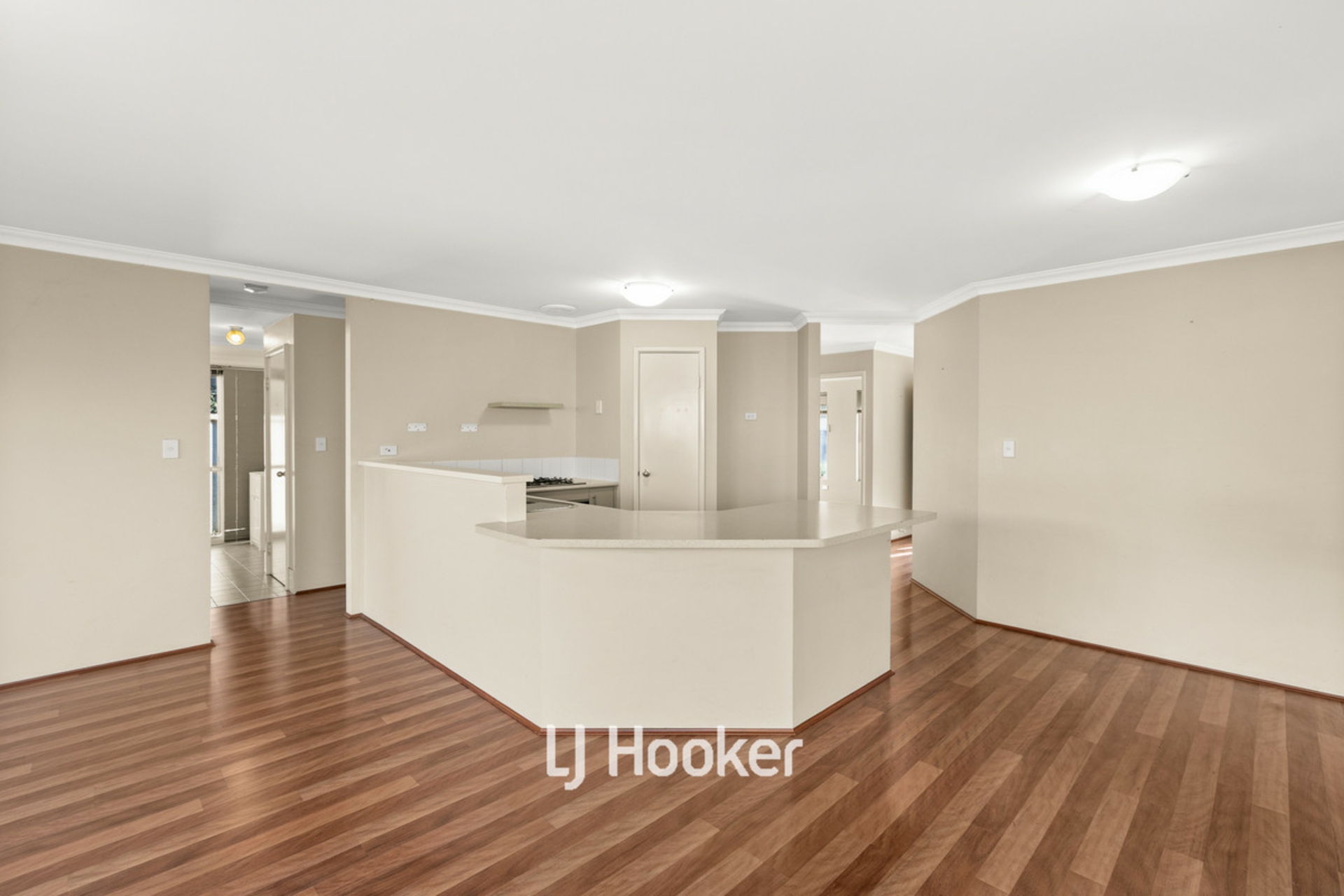 2/19 Gibson Street — photo 3 of 21