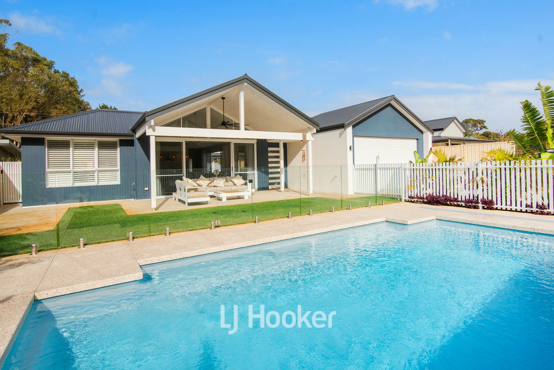 39 Alwoodley Tce — photo 2 of 25