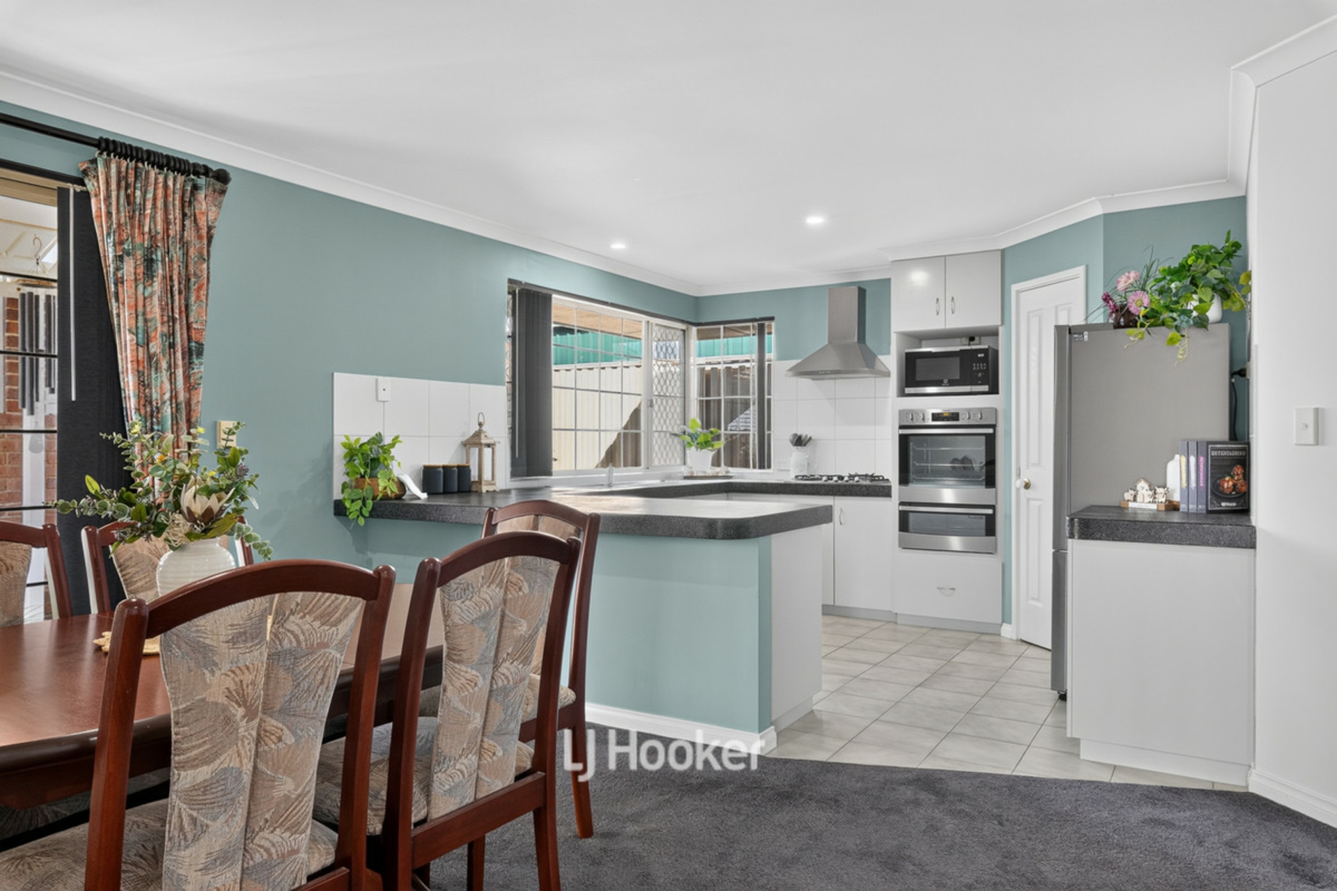 4/243 Old Coast Road — photo 10 of 28
