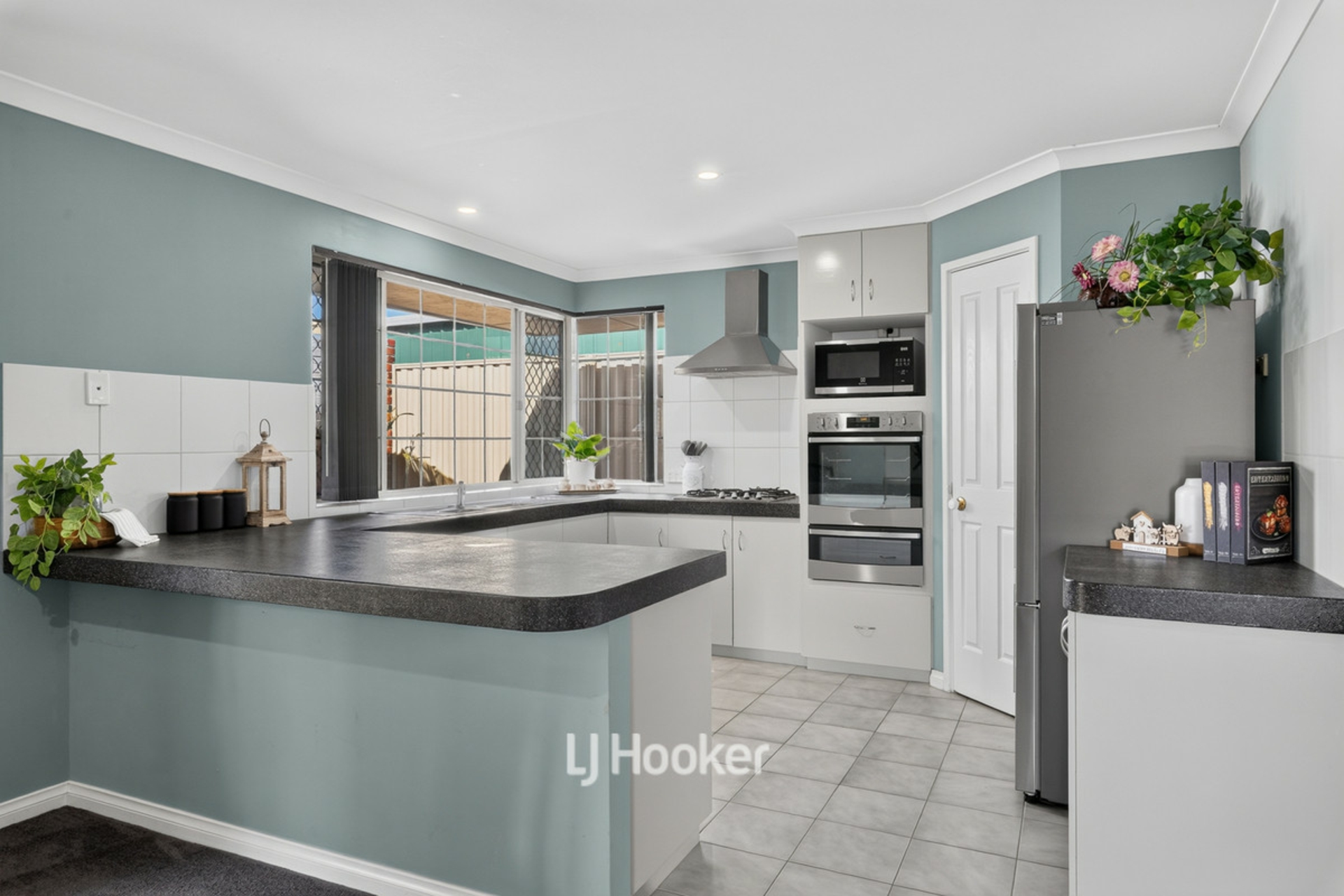 4/243 Old Coast Road — photo 11 of 28