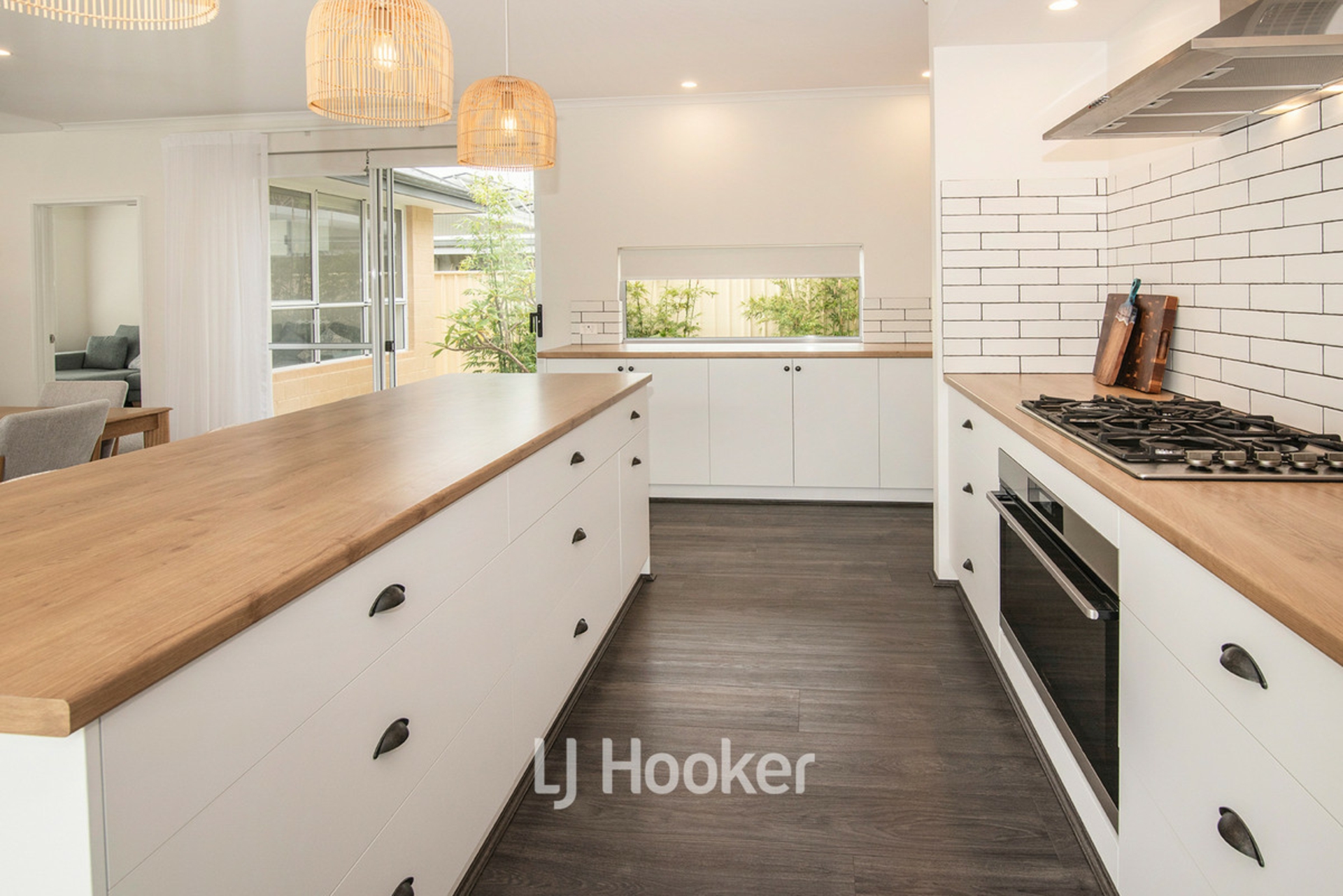 39 Alwoodley Tce — photo 9 of 25