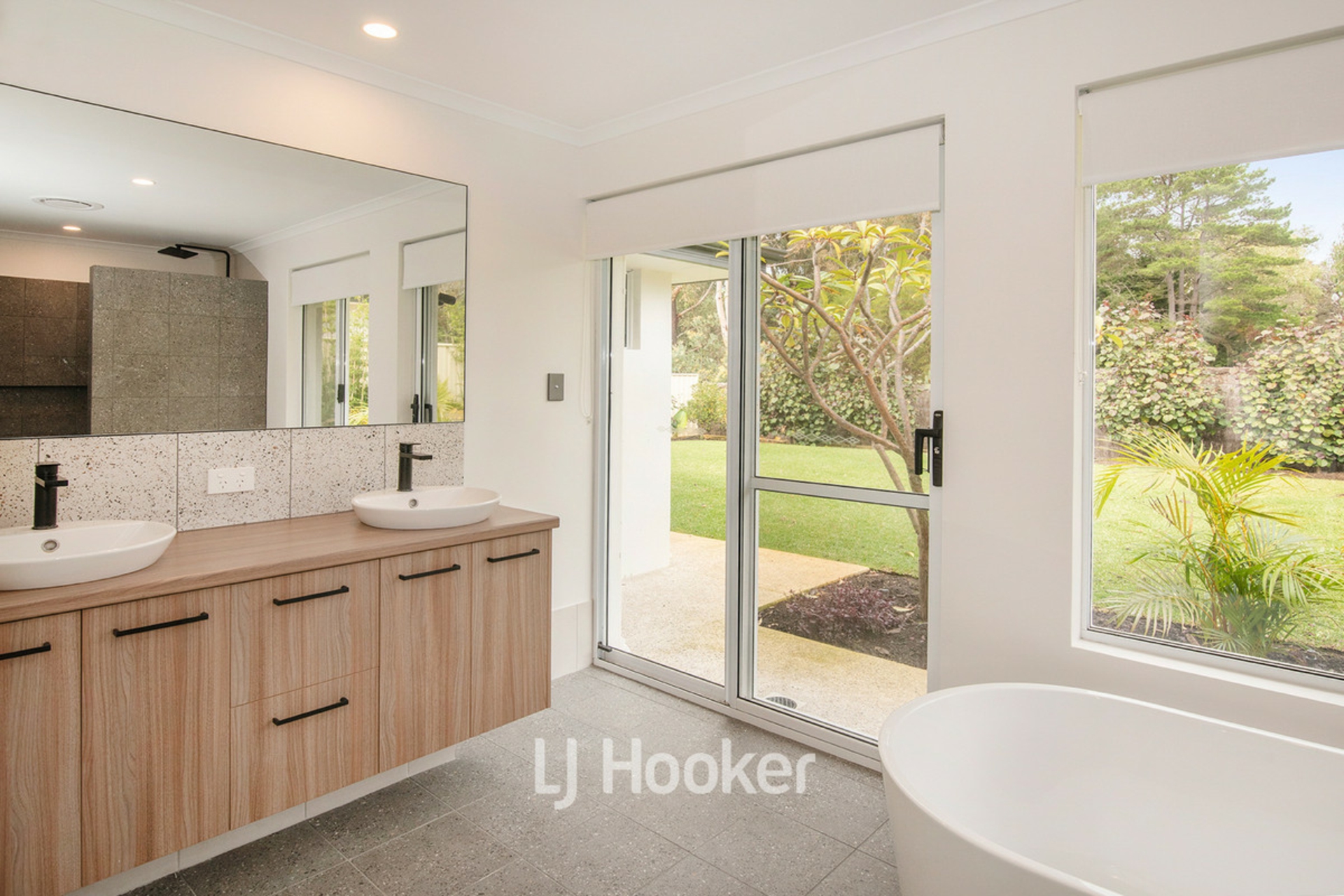 39 Alwoodley Tce — photo 11 of 25