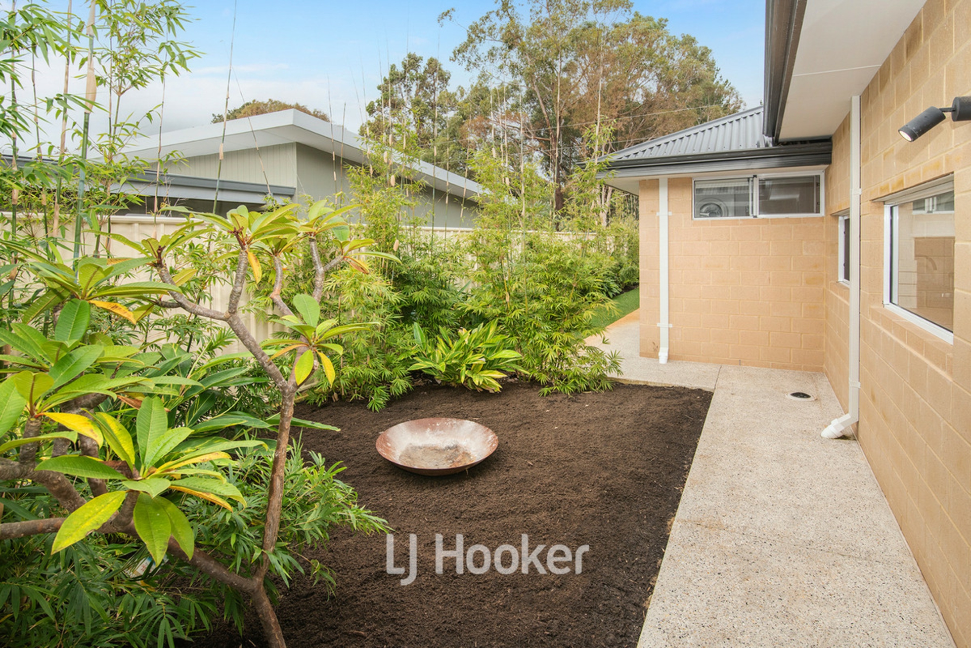 39 Alwoodley Tce — photo 23 of 25