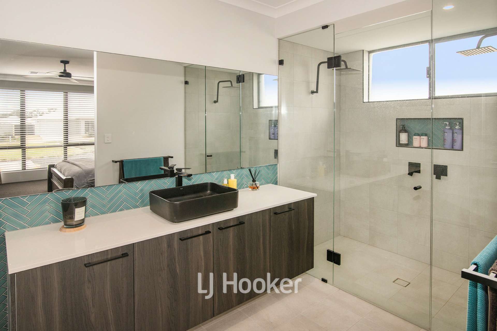 21 Alwoodley Terrace — photo 13 of 24