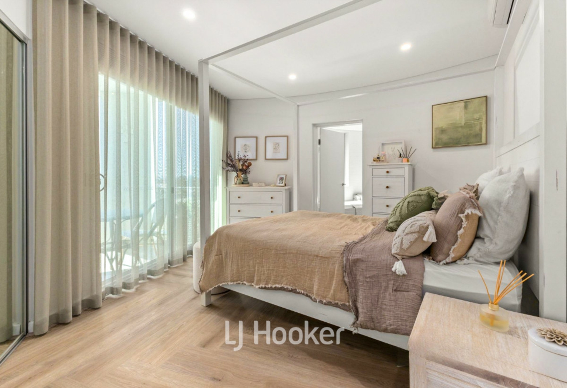 28/11 Casuarina Drive — photo 11 of 21