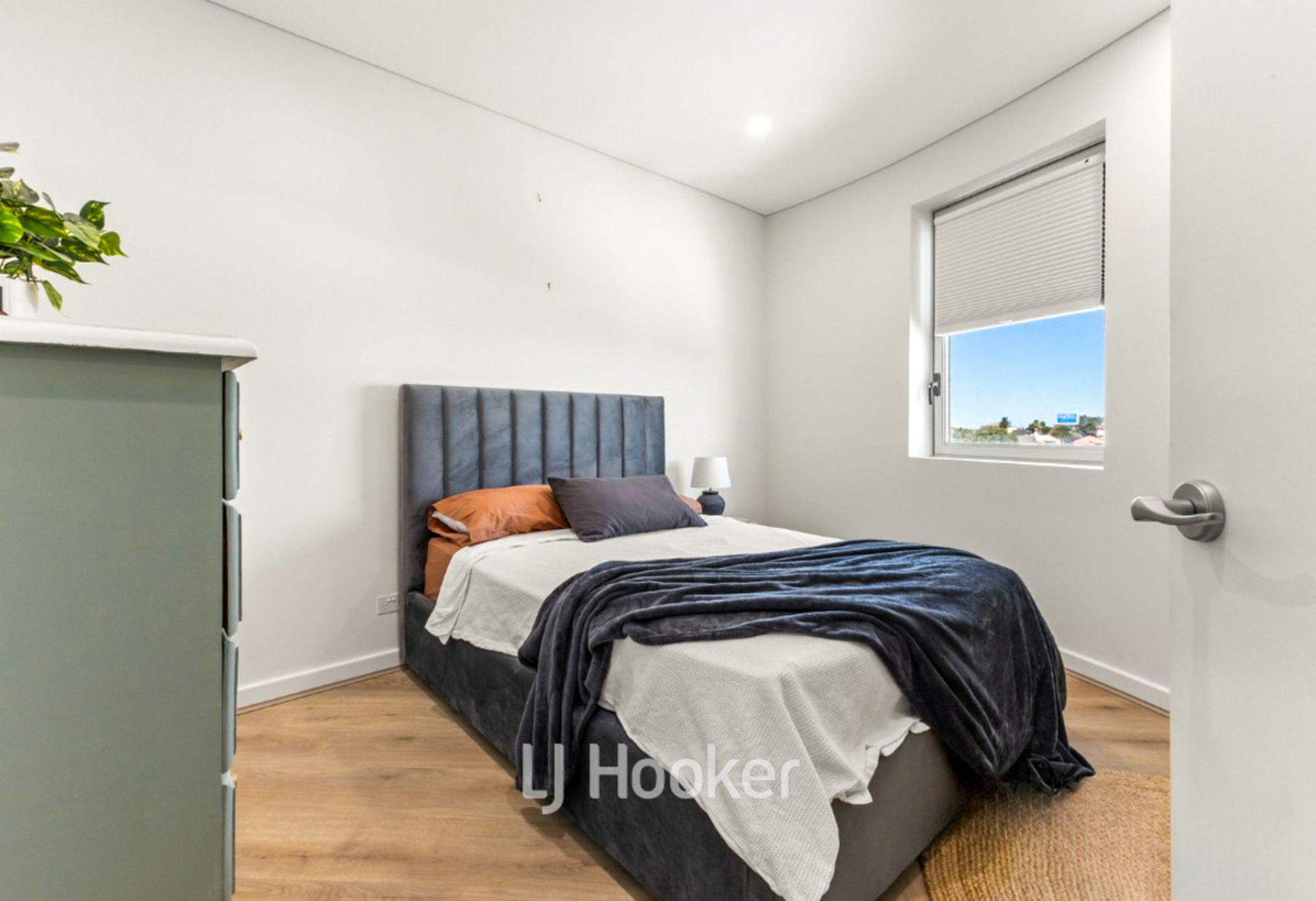 28/11 Casuarina Drive — photo 15 of 21