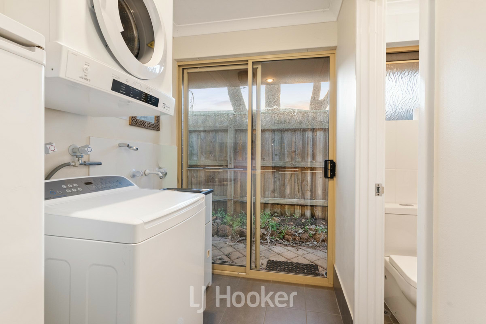 73 Naturaliste Terrace — photo 20 of 29