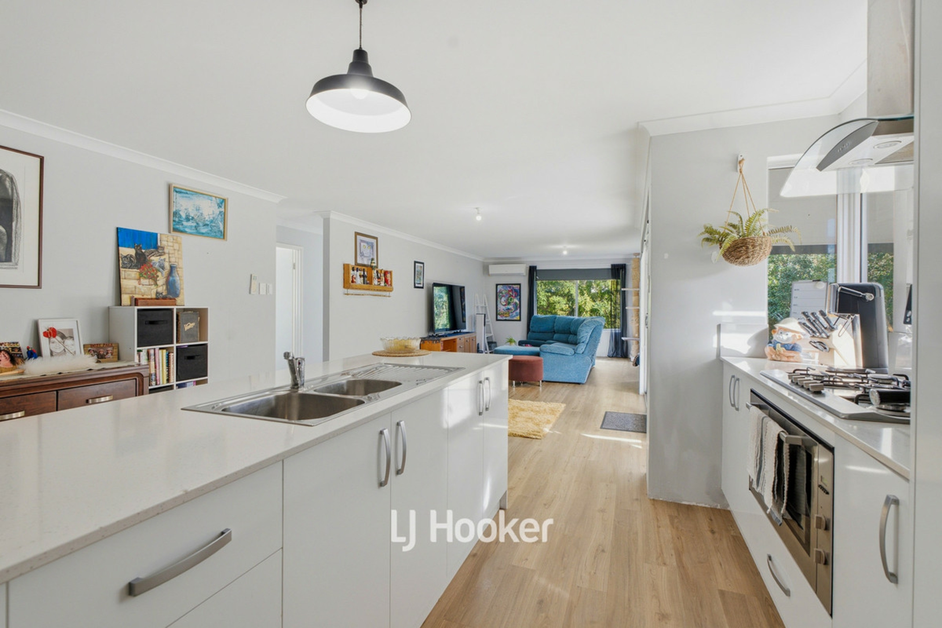 14 Tweed Street — photo 4 of 20