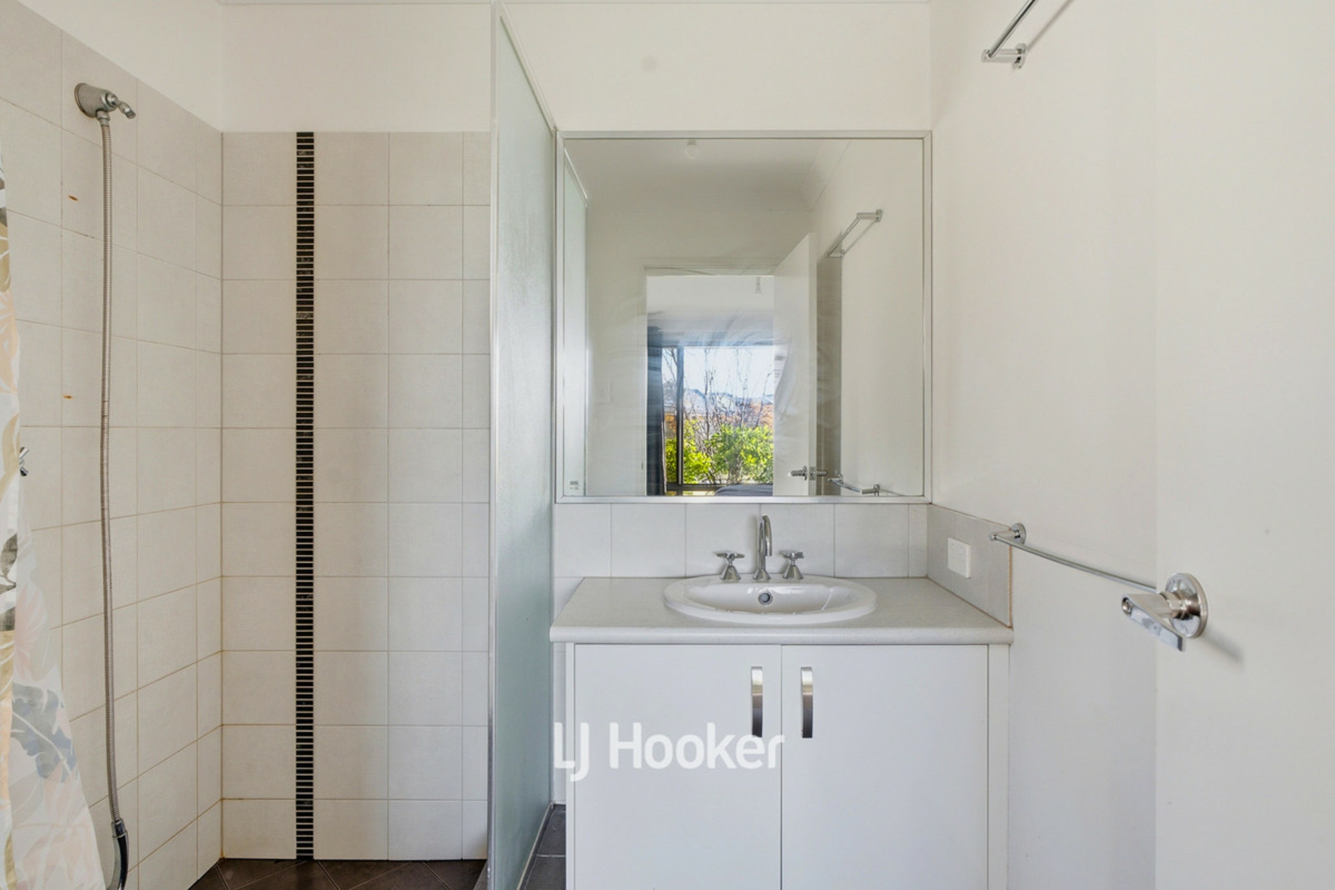 14 Tweed Street — photo 7 of 20