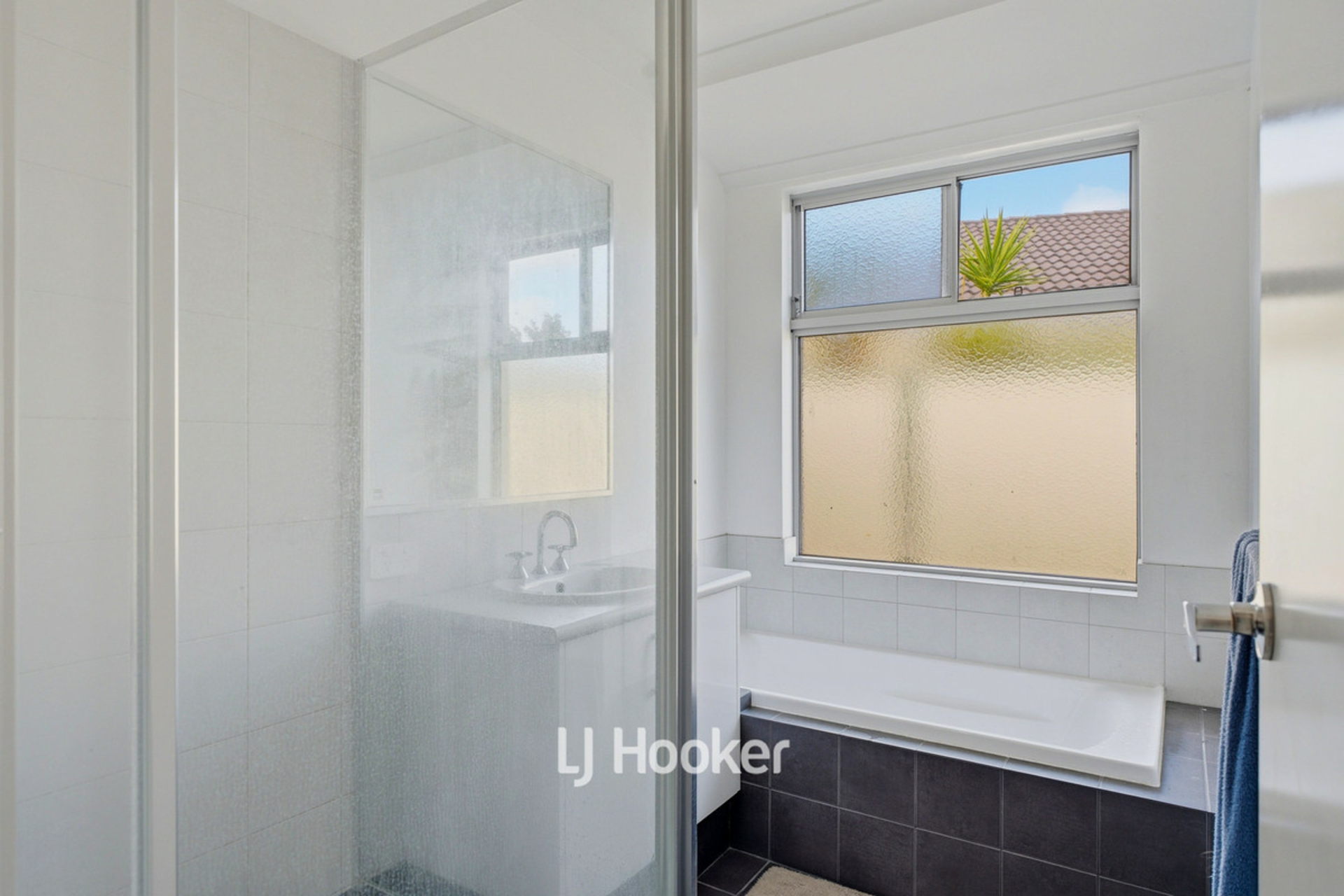 14 Tweed Street — photo 11 of 20