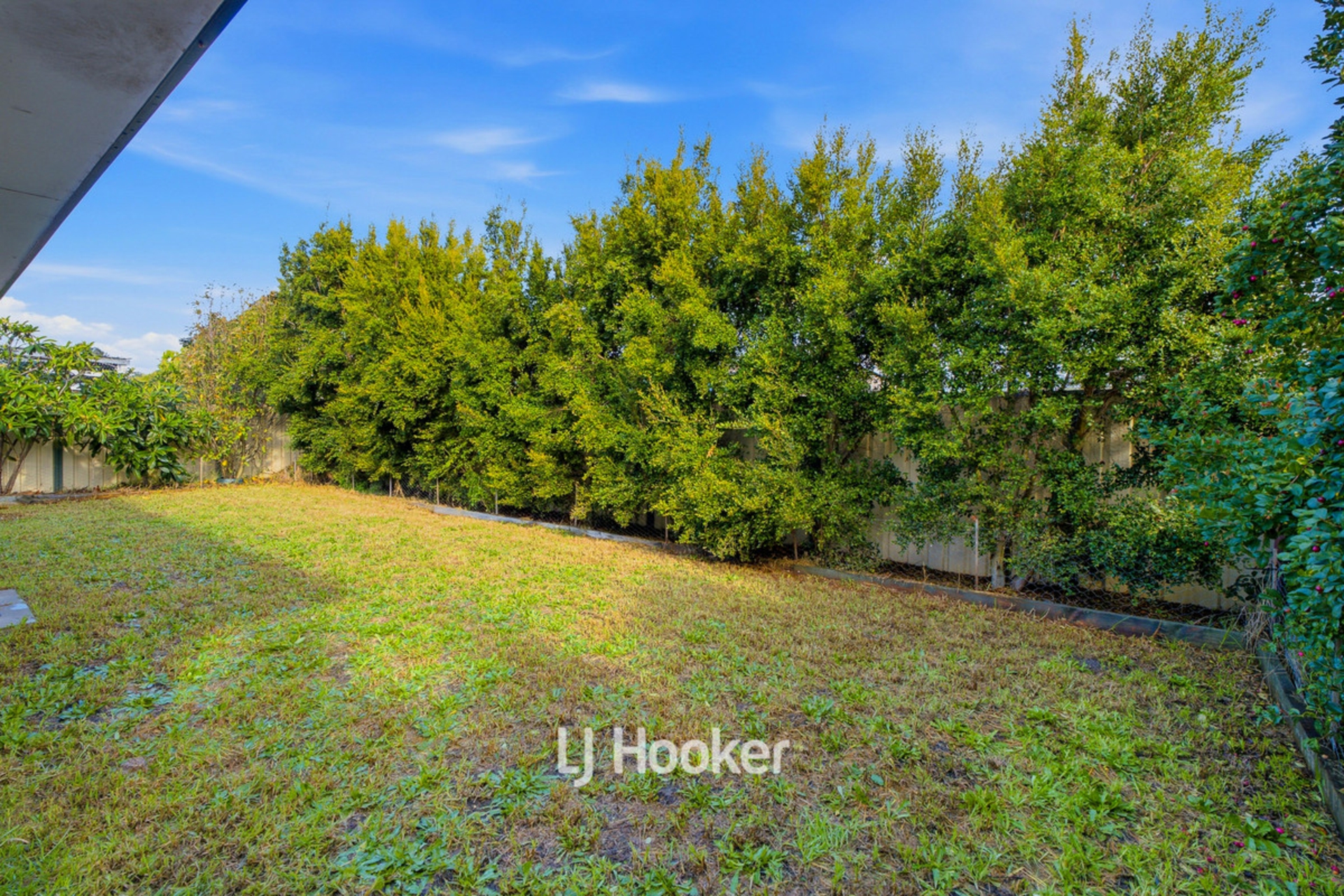 14 Tweed Street — photo 15 of 20