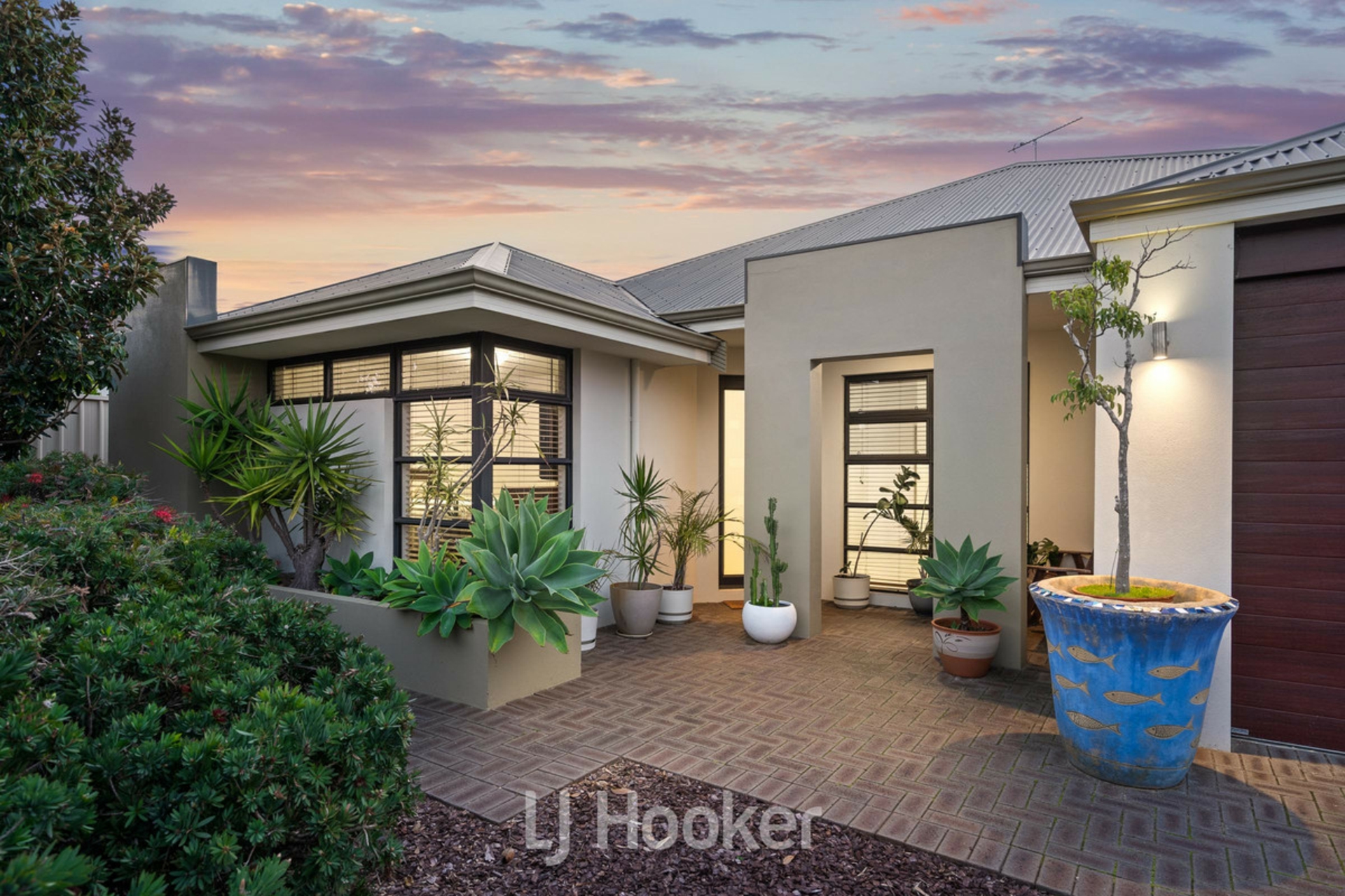 10 Prestwick Road — photo 3 of 25