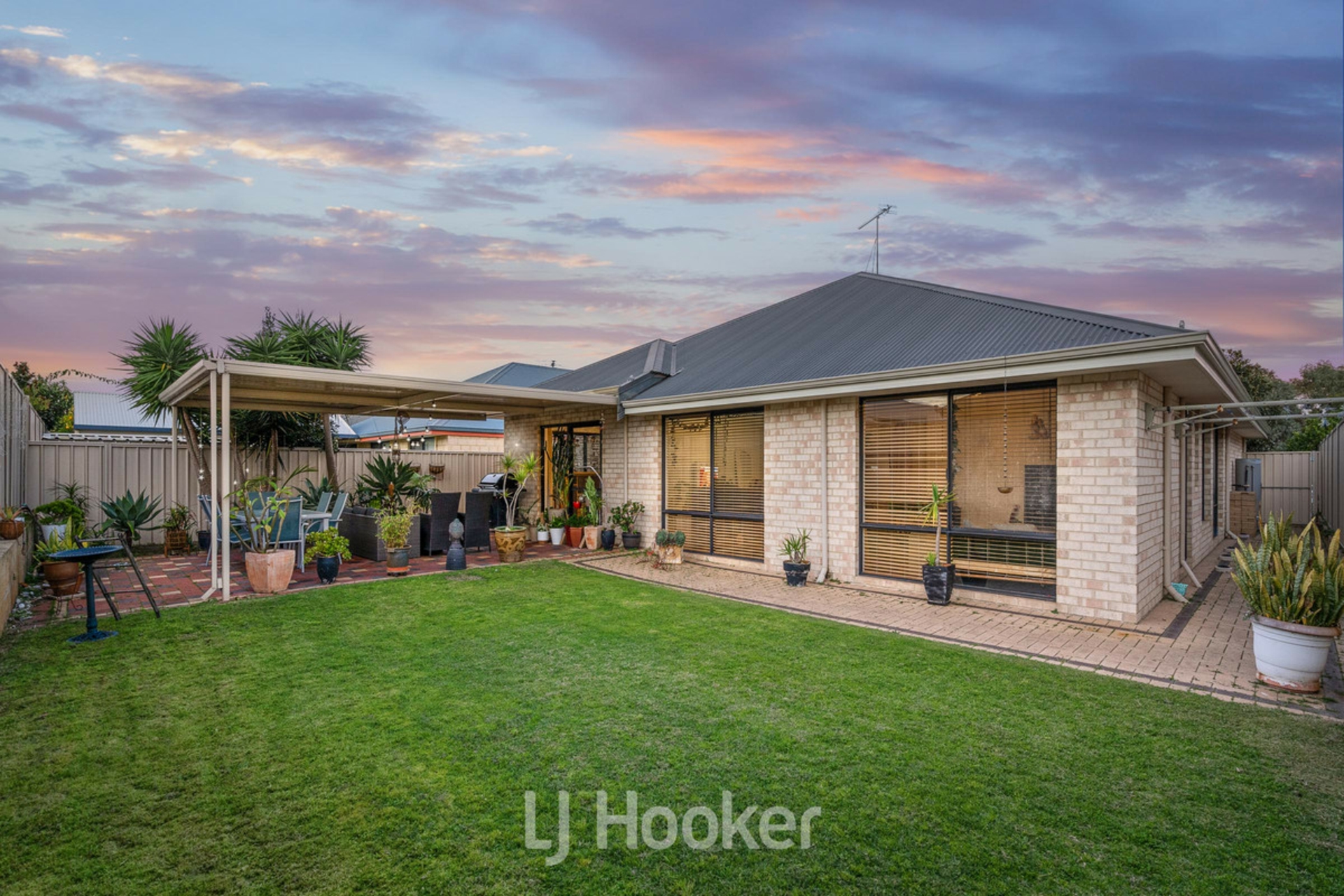 10 Prestwick Road — photo 7 of 25
