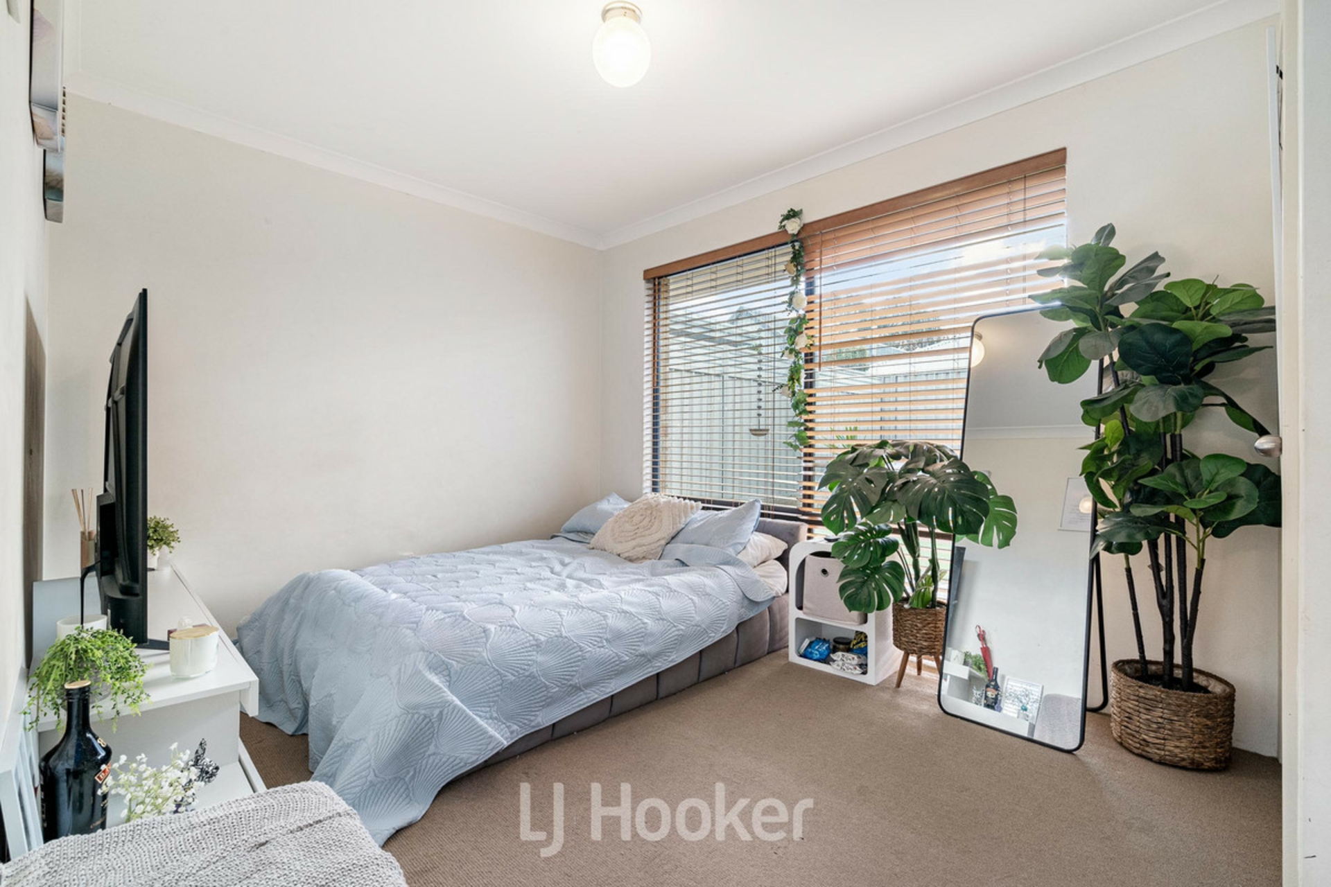 10 Prestwick Road — photo 17 of 25