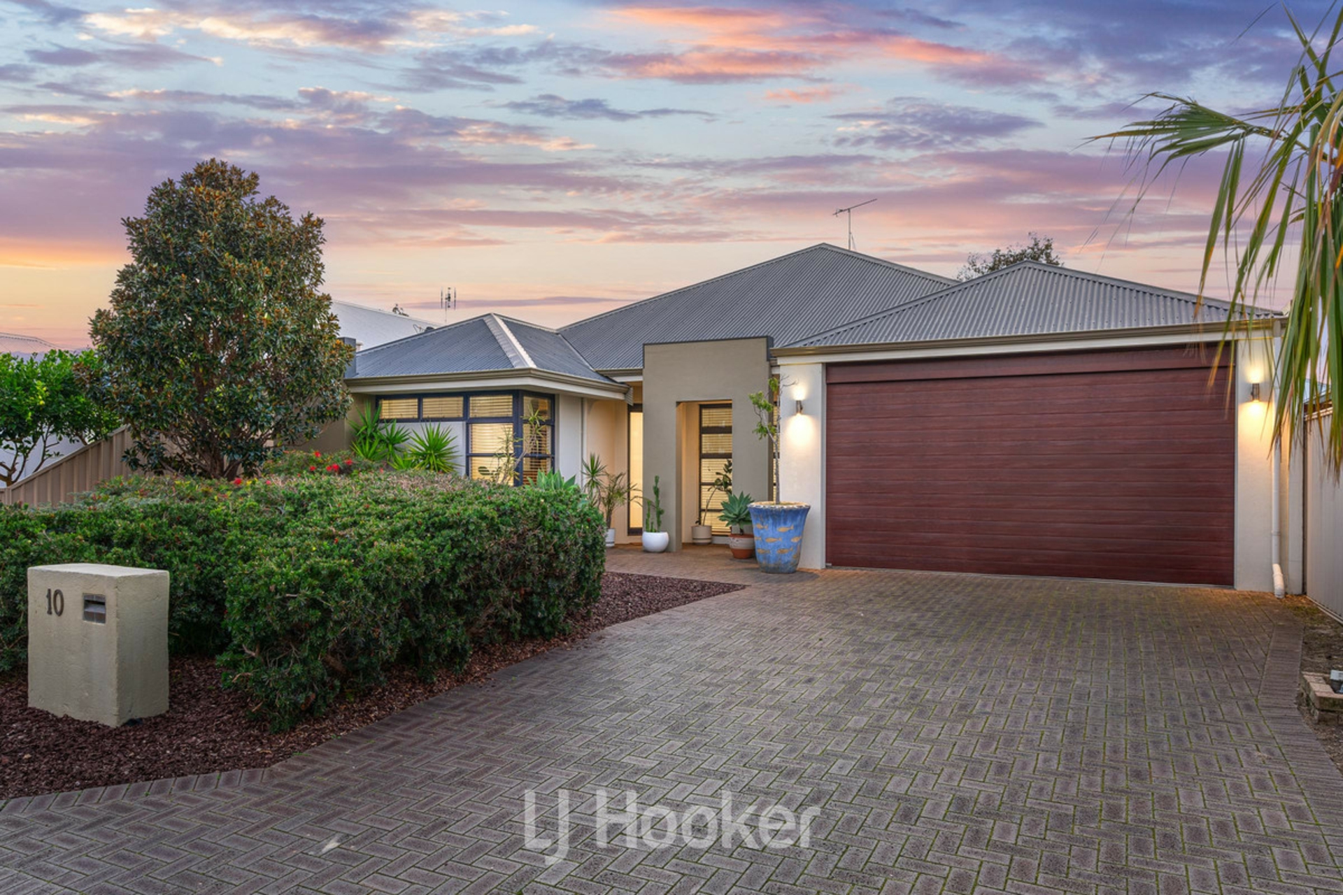 10 Prestwick Road — photo 24 of 25
