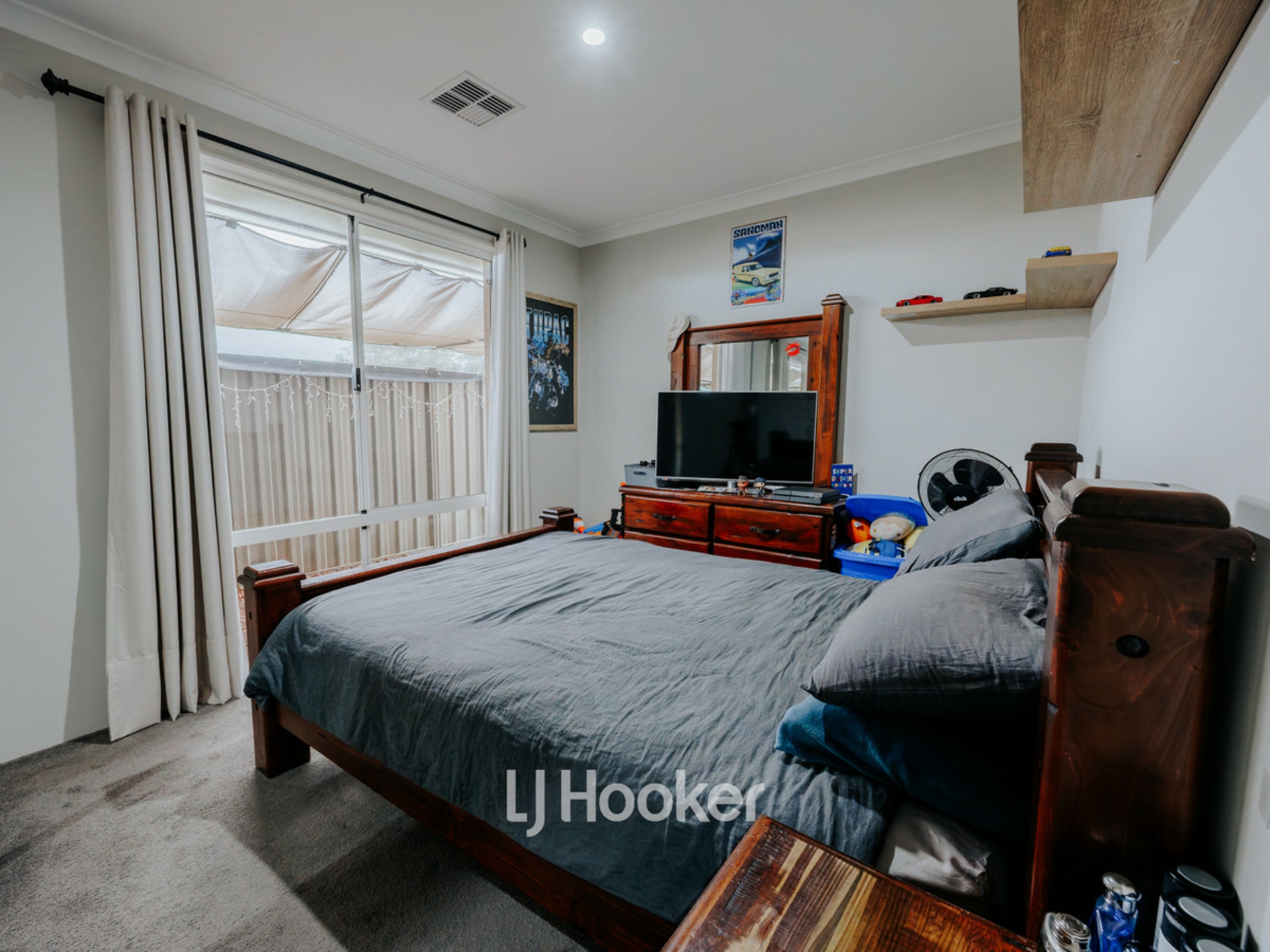 8 Henry Willmott Drive — photo 10 of 23