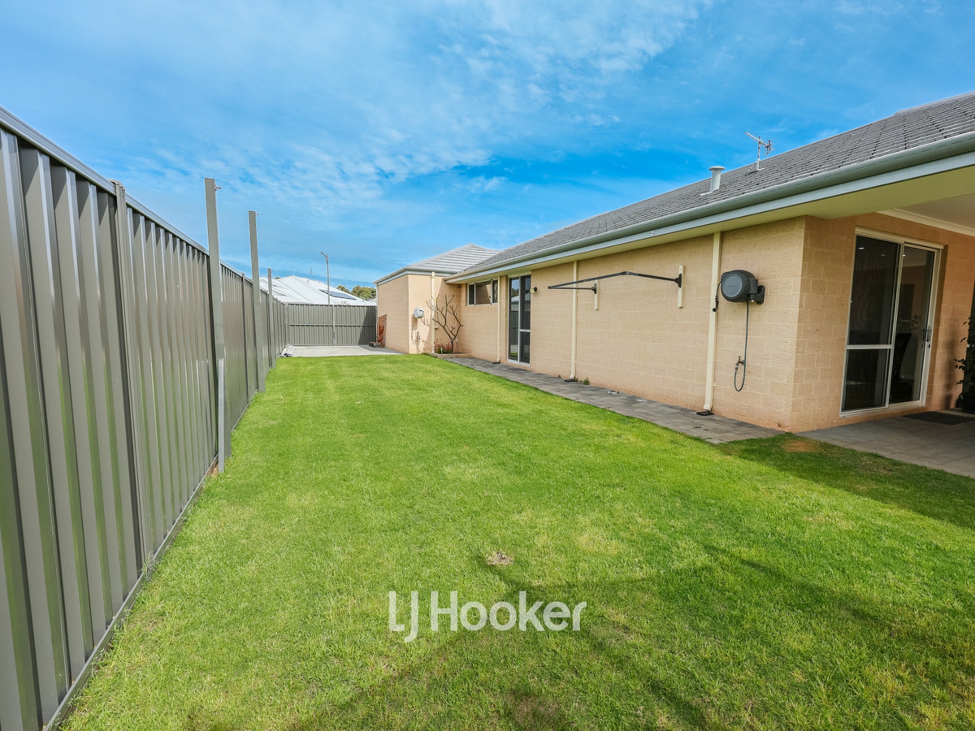 8 Henry Willmott Drive — photo 20 of 23