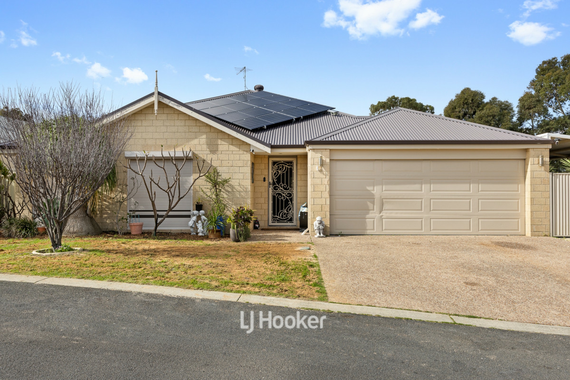 29A Cleveland Bay Avenue — photo from LJ Hooker Property South West WA
