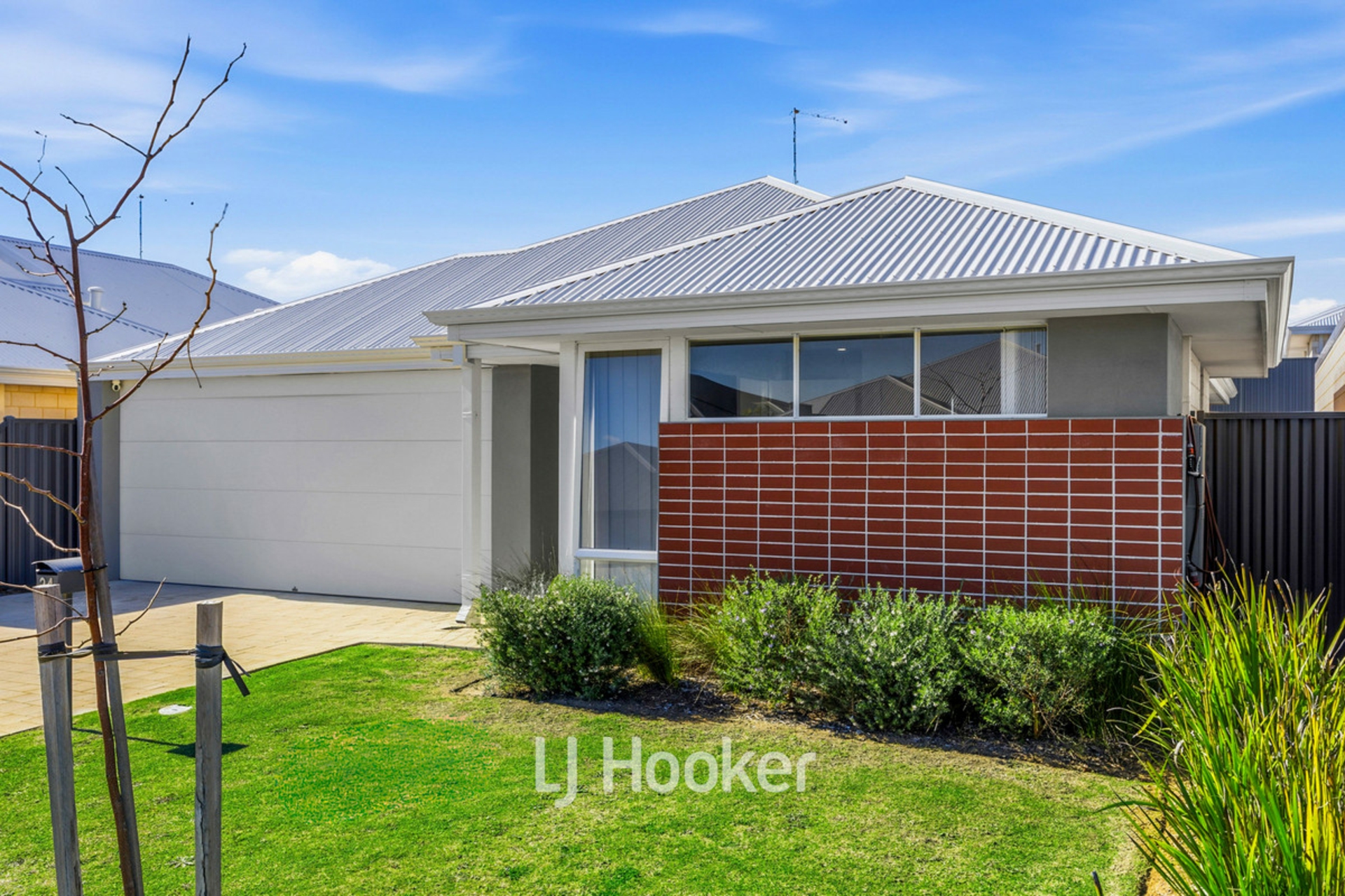 24 Kingfisher Road — photo from LJ Hooker Property South West WA