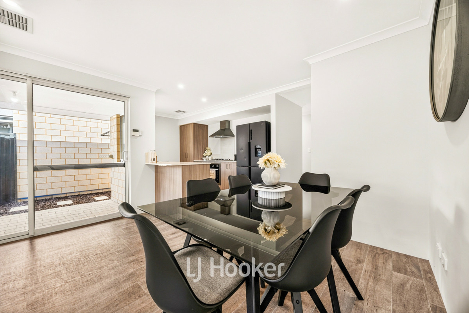 24 Kingfisher Road — photo 7 of 27