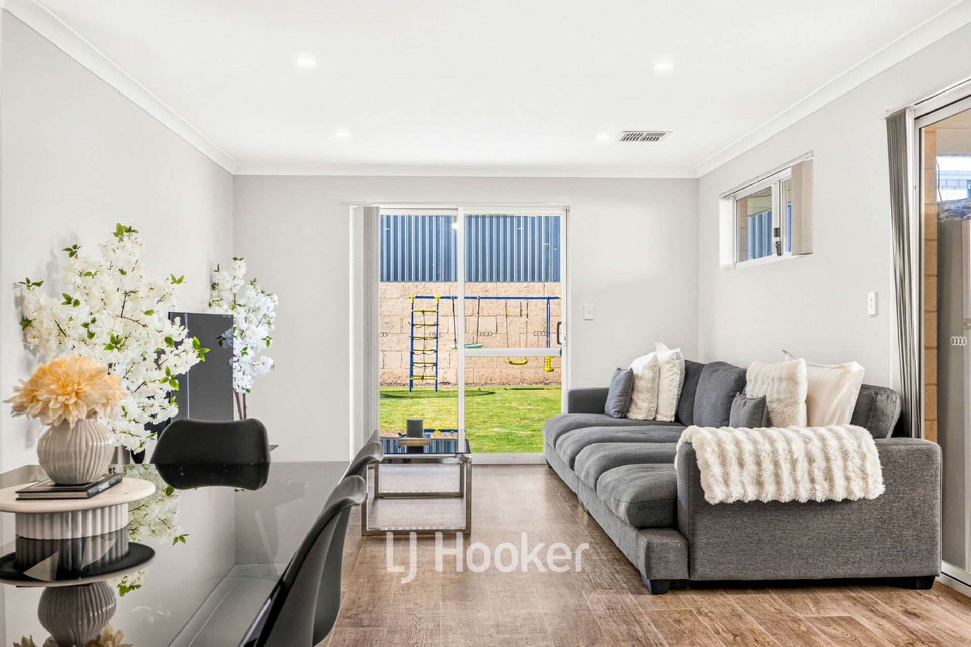 24 Kingfisher Road — photo 9 of 27