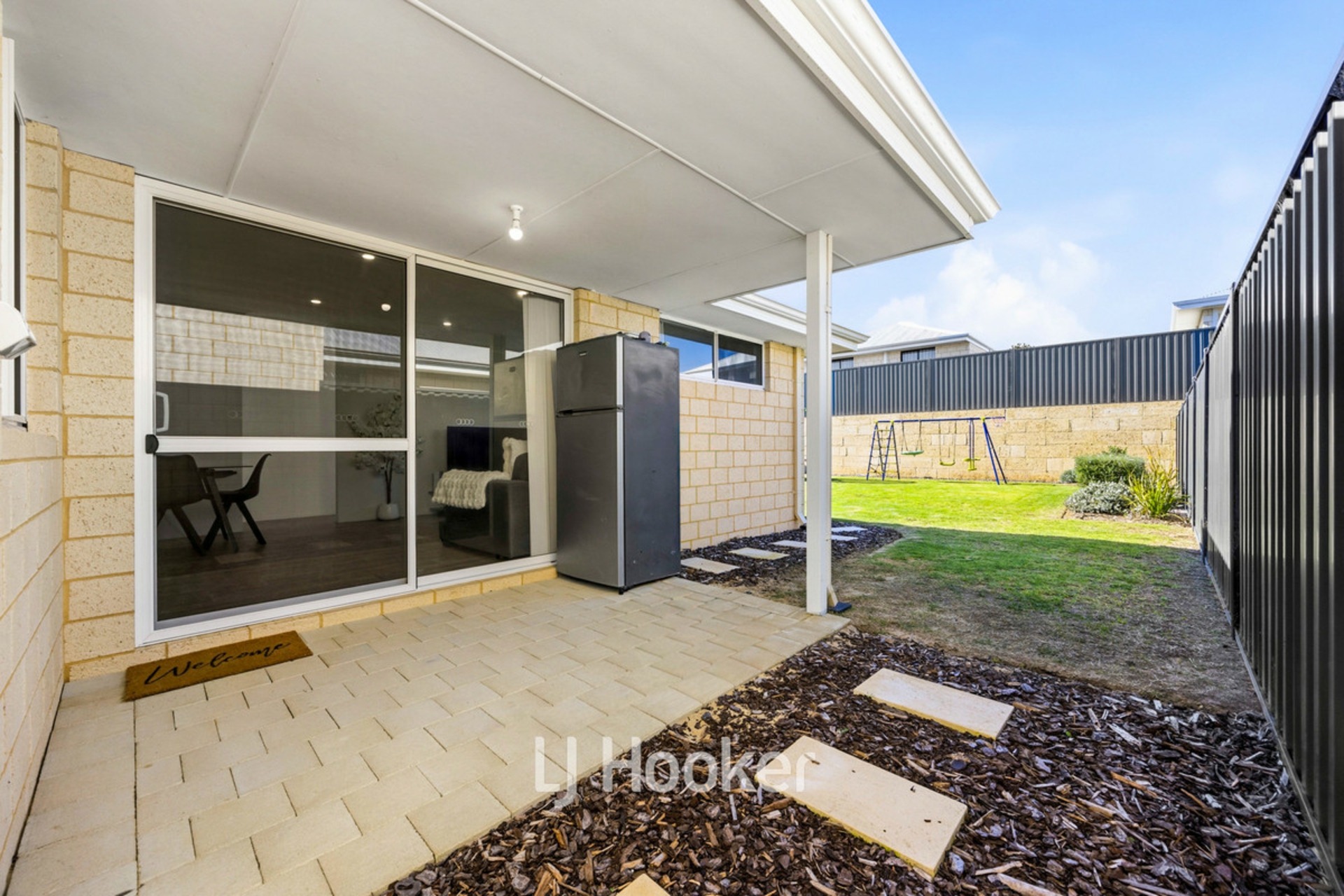 24 Kingfisher Road — photo 20 of 27