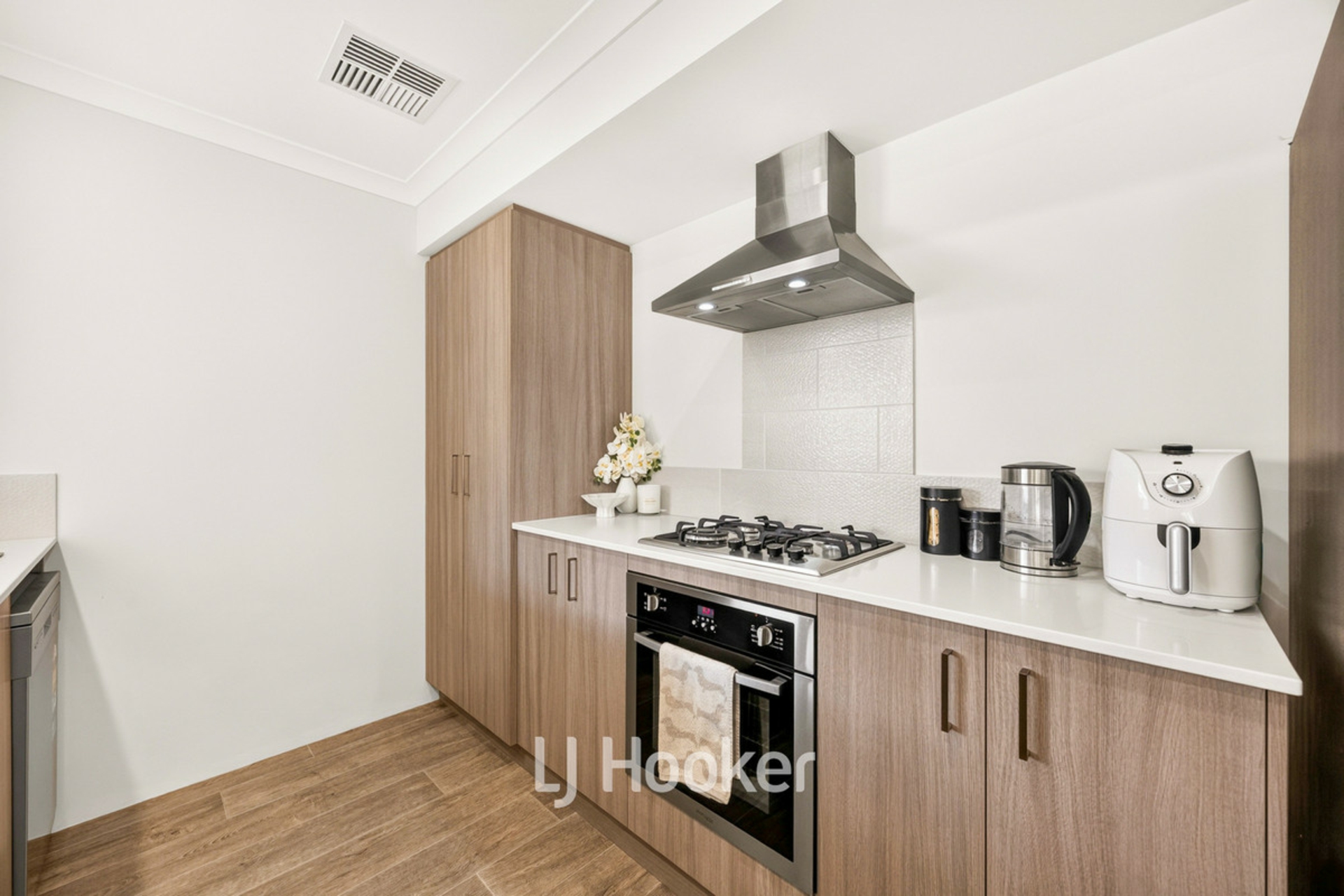 24 Kingfisher Road — photo 24 of 27