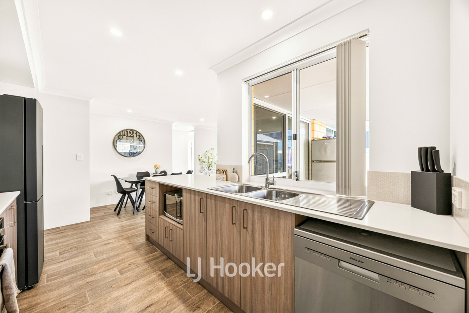 24 Kingfisher Road — photo 26 of 27