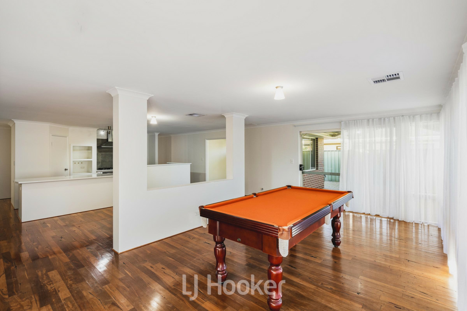 12 Egan Crescent — photo 6 of 25