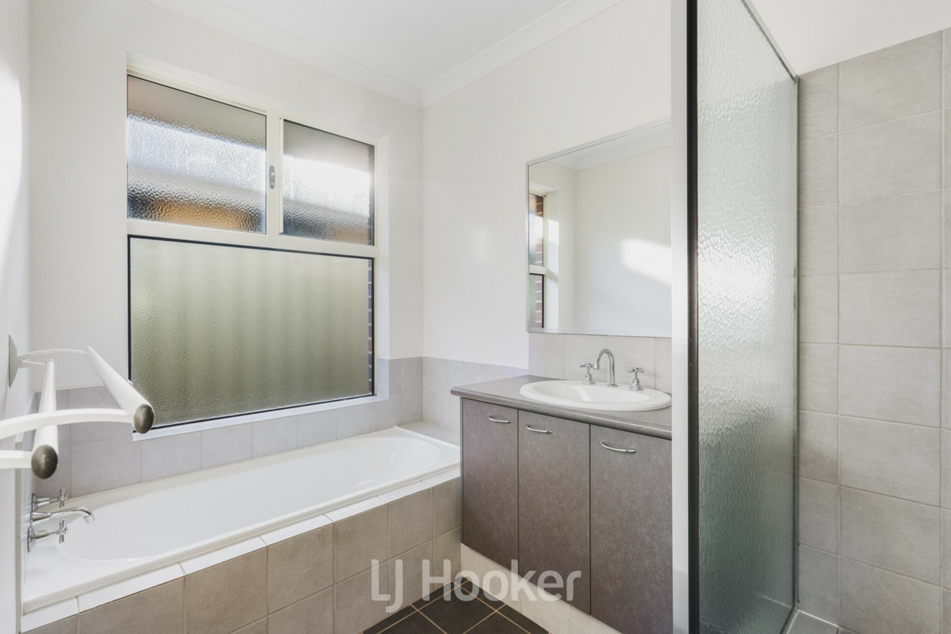 12 Egan Crescent — photo 15 of 25