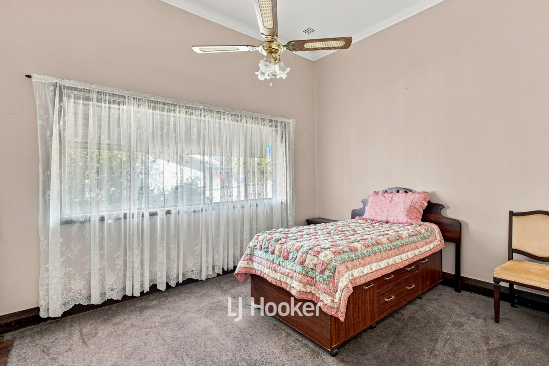 165 Throssell Street — photo 18 of 30
