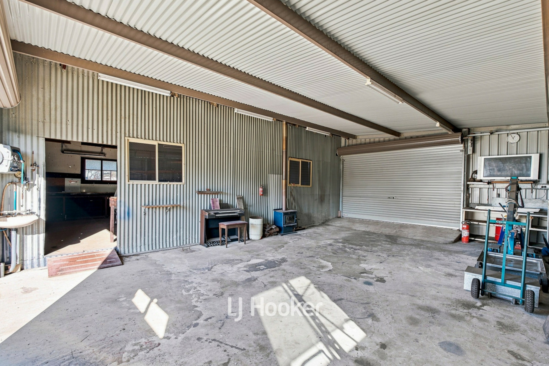 165 Throssell Street — photo 24 of 30