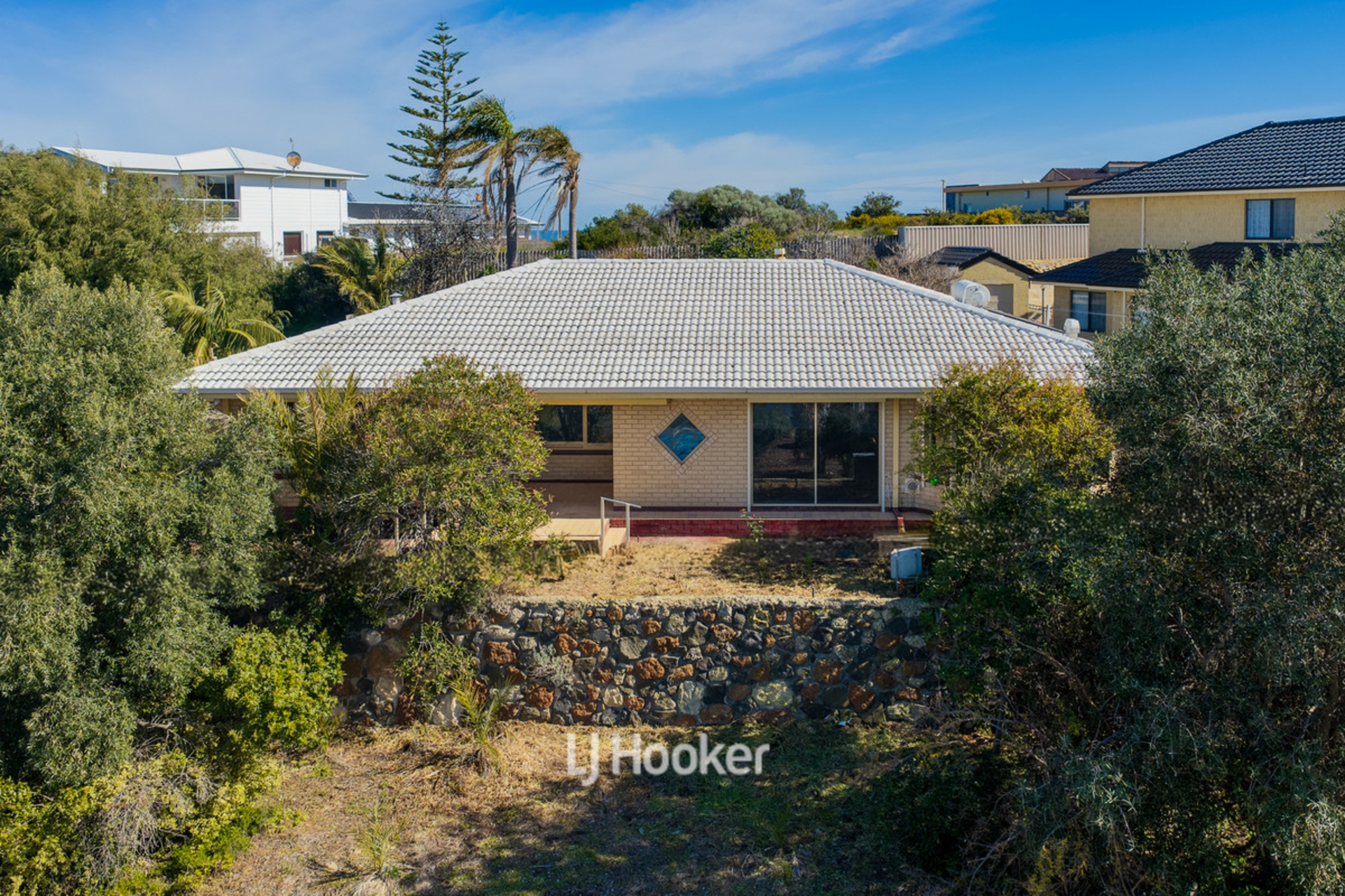 3 Stanbury Crescent — photo 4 of 30