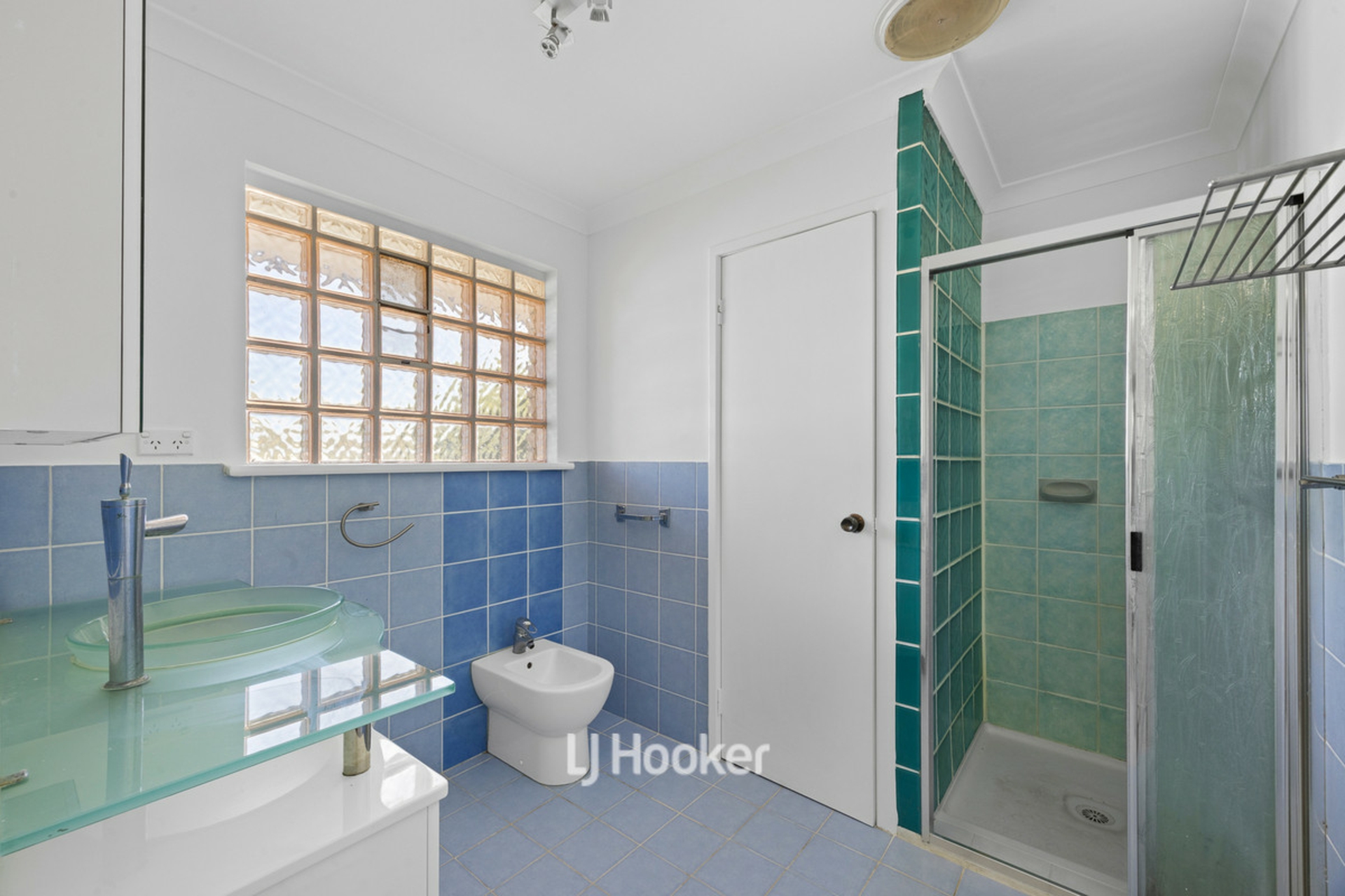 3 Stanbury Crescent — photo 16 of 30