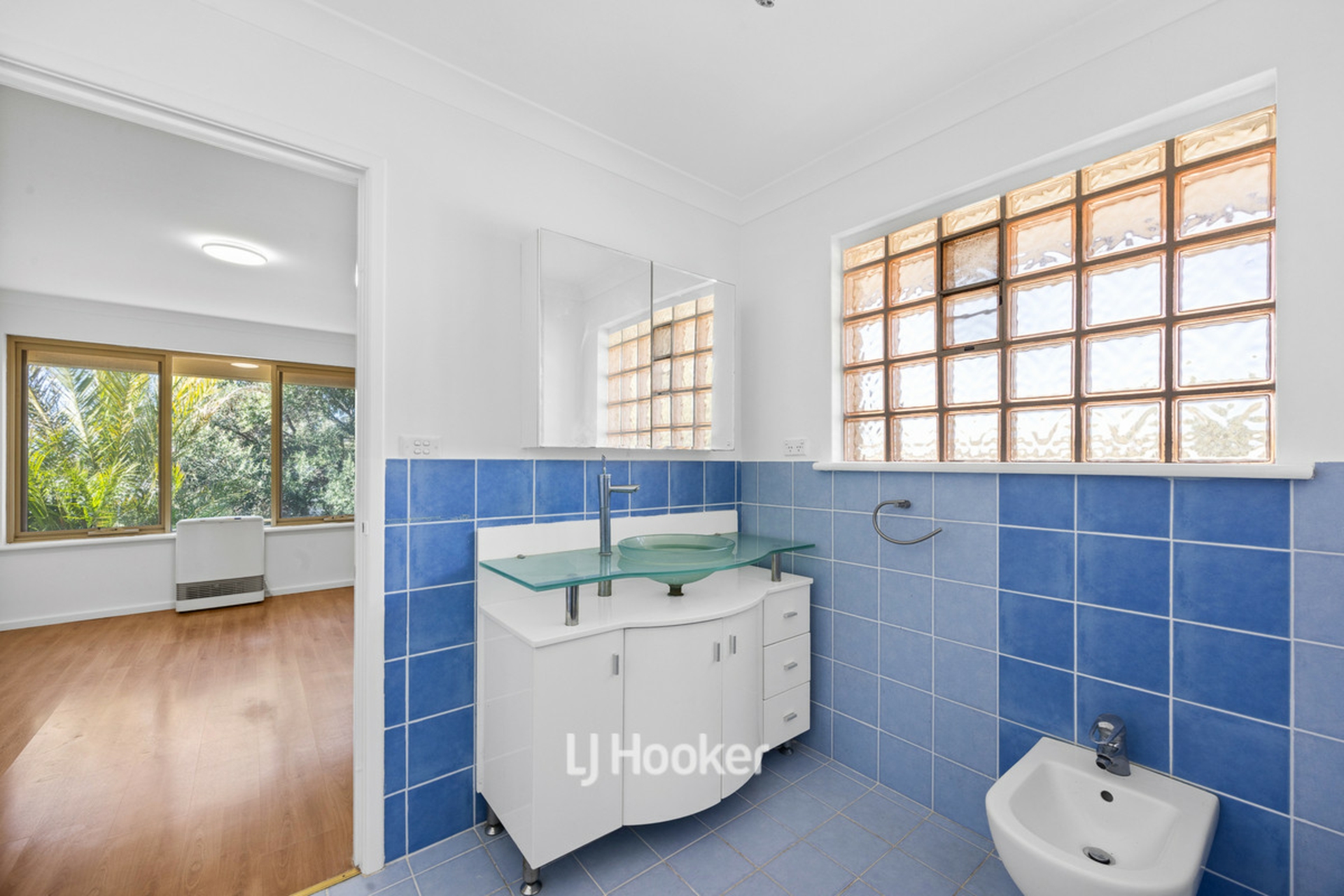 3 Stanbury Crescent — photo 17 of 30