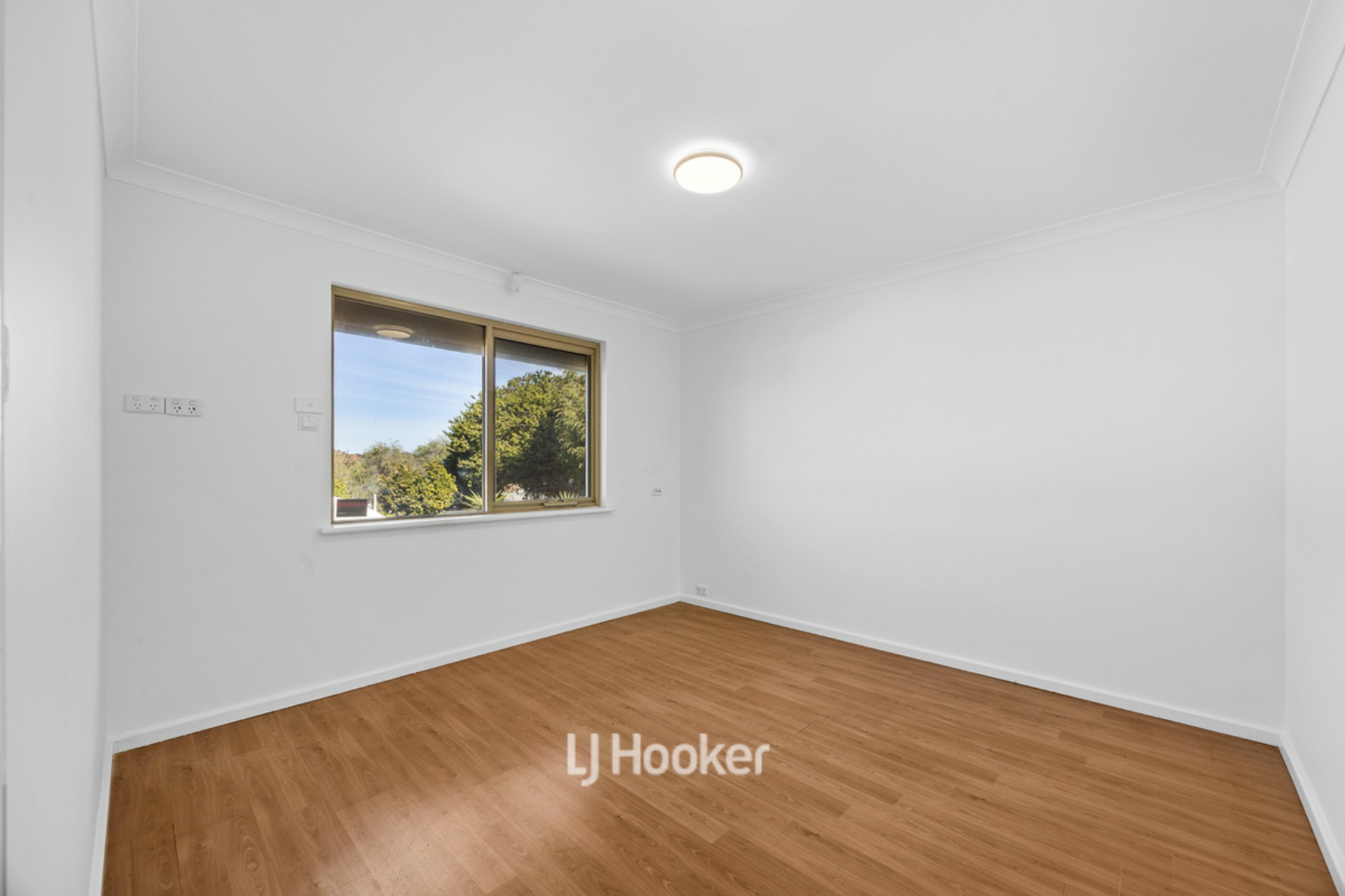 3 Stanbury Crescent — photo 18 of 30