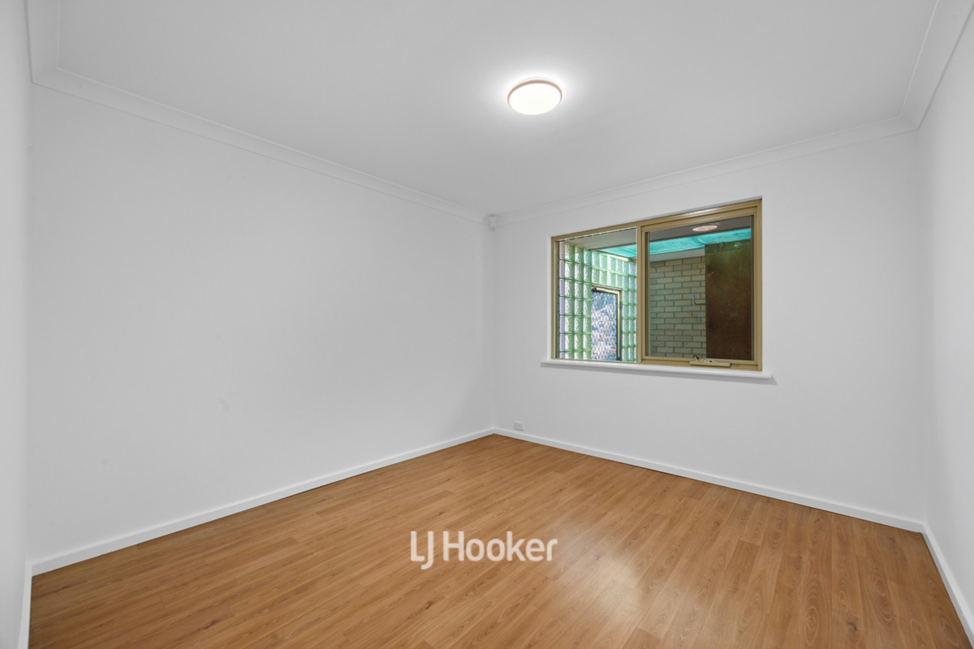 3 Stanbury Crescent — photo 19 of 30